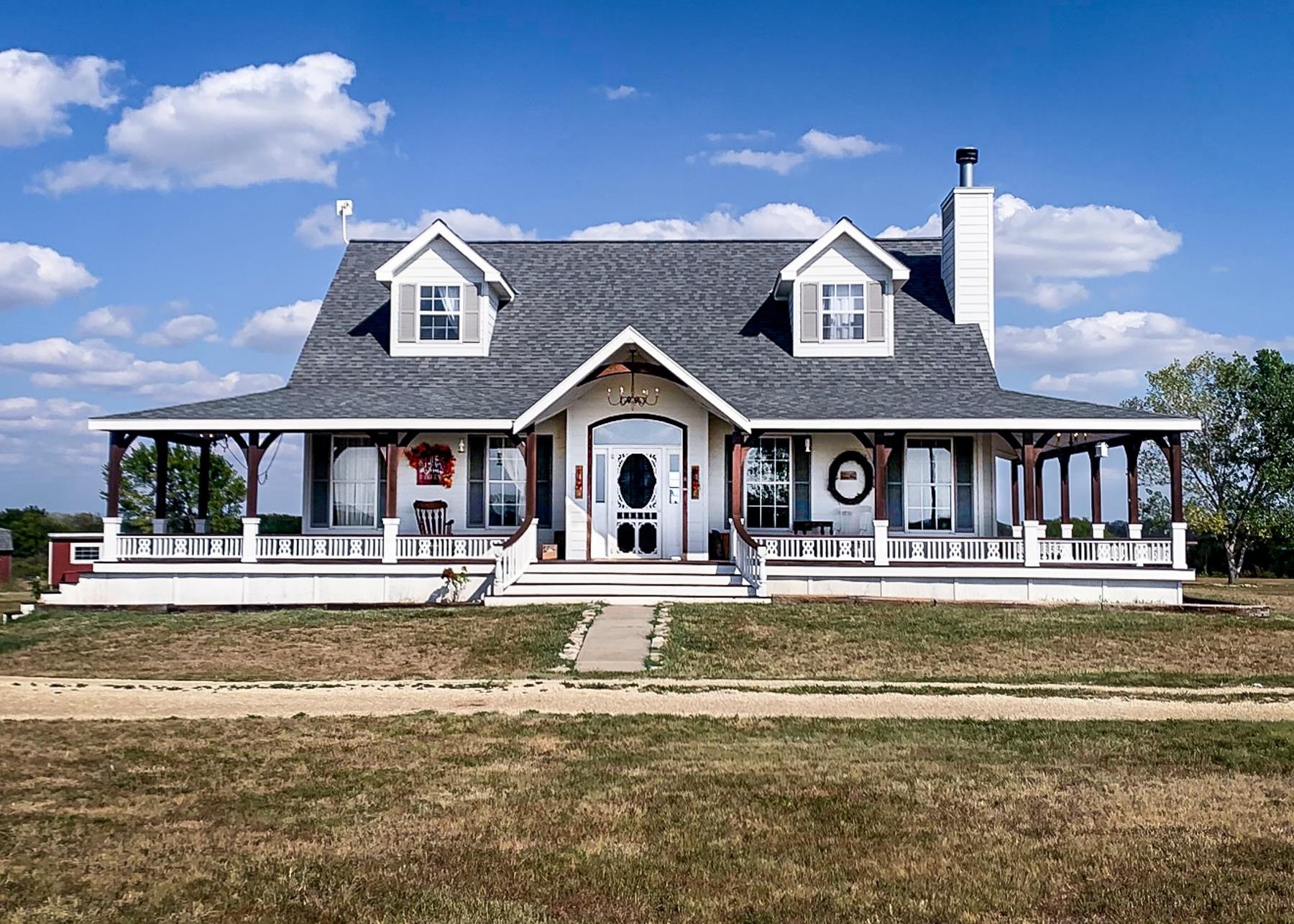 Photo of 2618 NE 69th Ter in El Dorado, KS