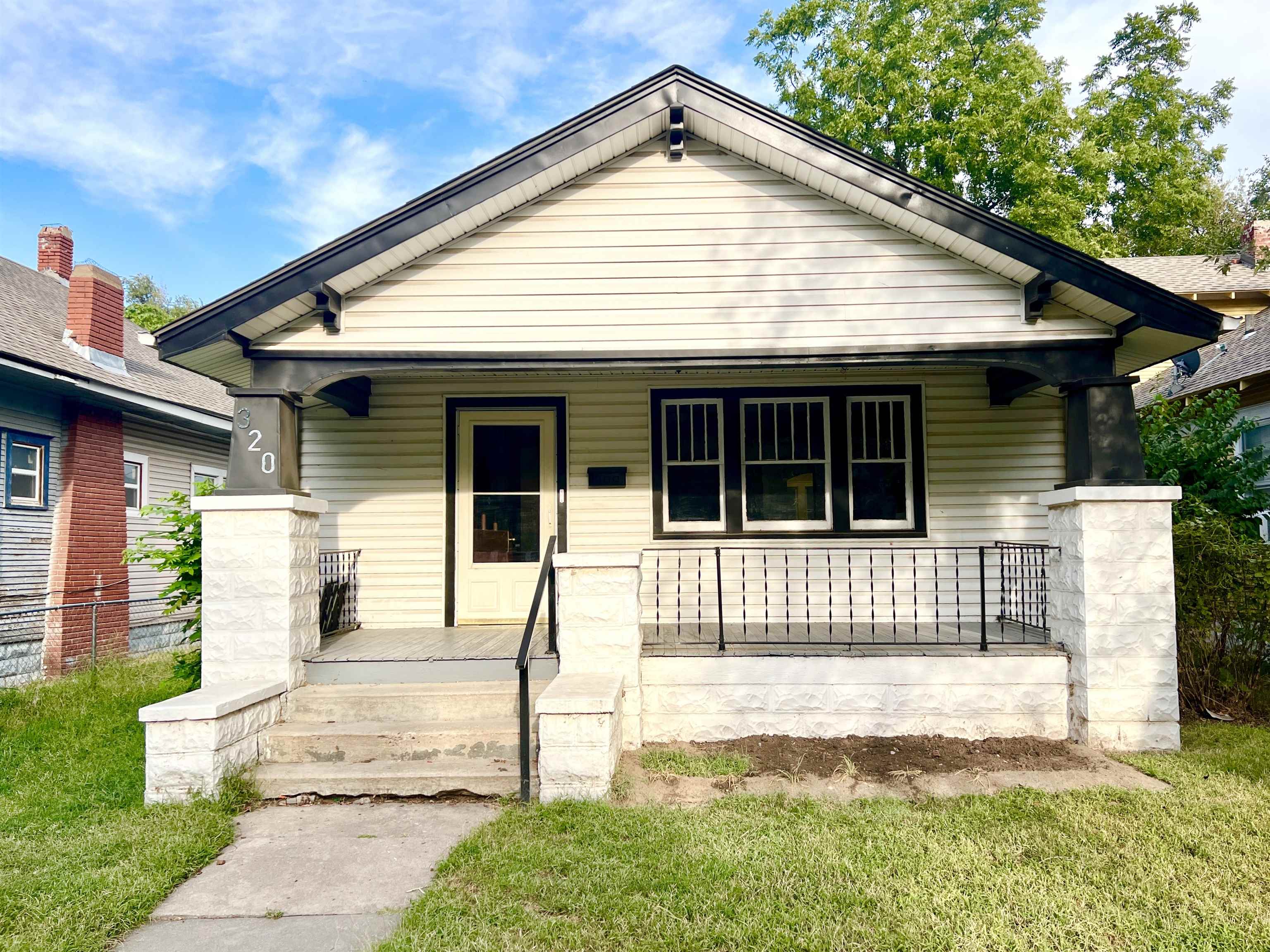 Photo of 320 S Dodge Ave in Wichita, KS