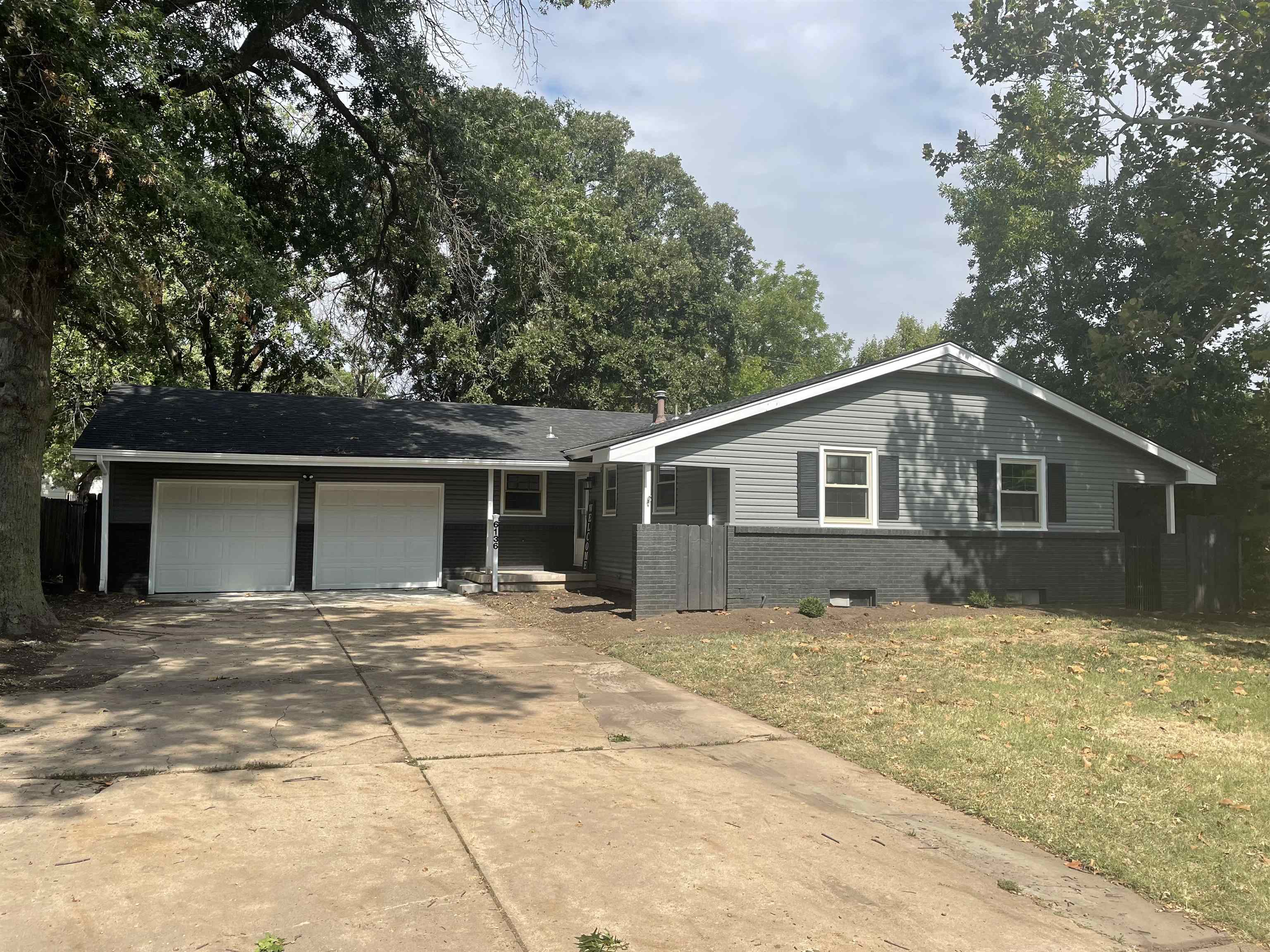 Photo of 6136 Edinburg St in Bel Aire, KS