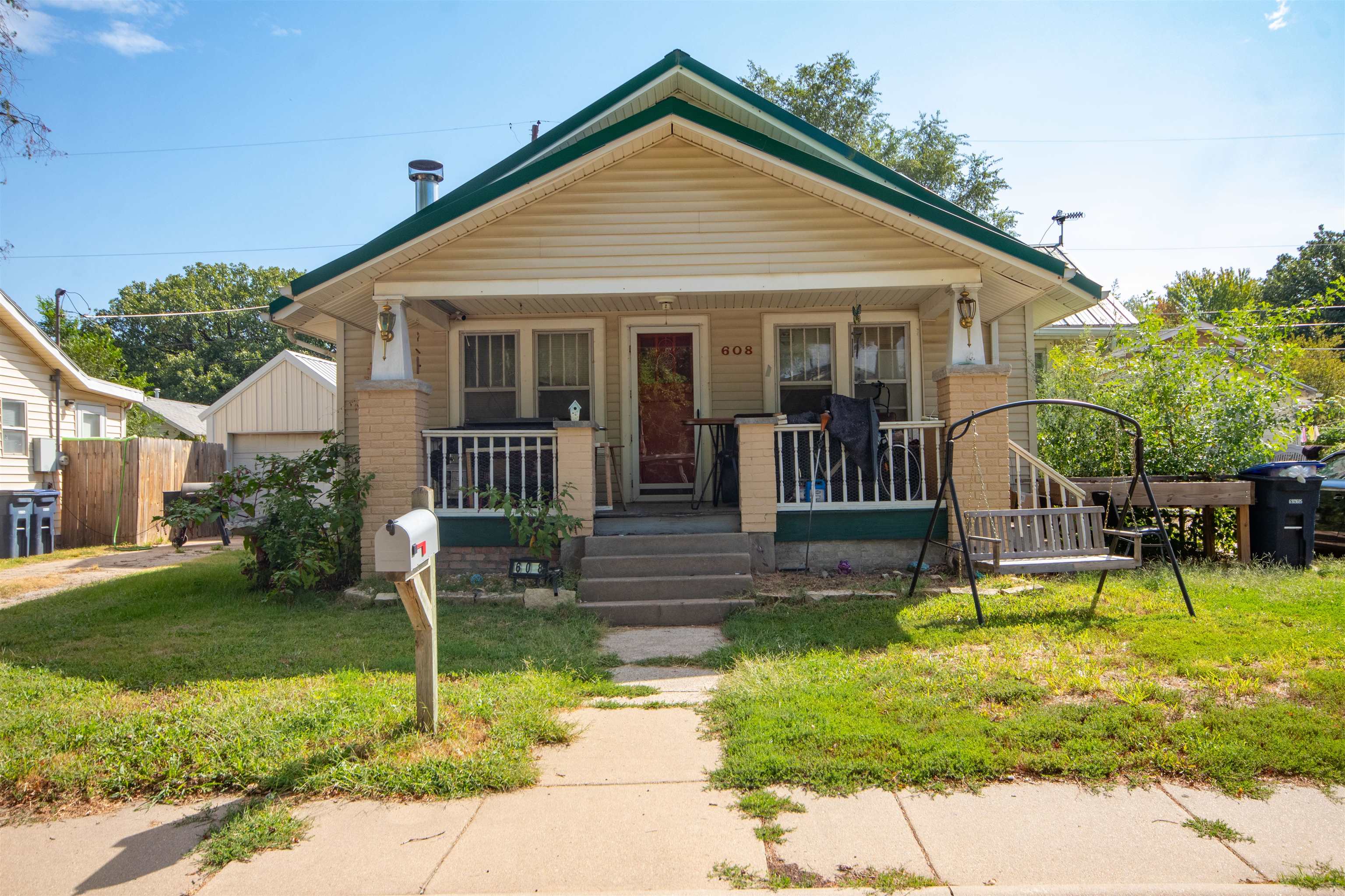 Photo of 608 N Houser Dr in El Dorado, KS