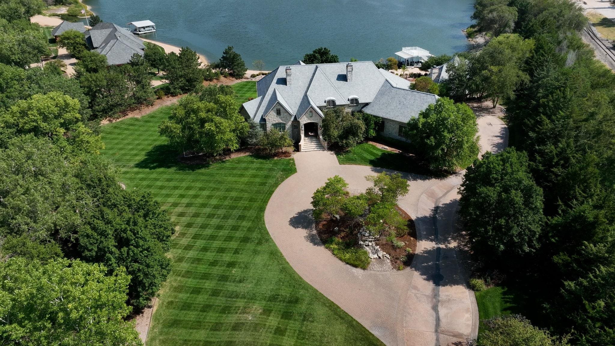 Photo of 6951 W 29th St N in Wichita, KS