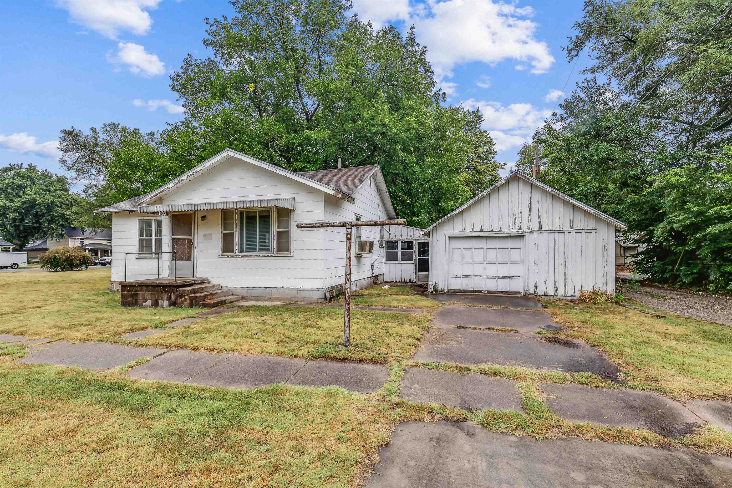 Photo of 814 N Dearborn in Augusta, KS