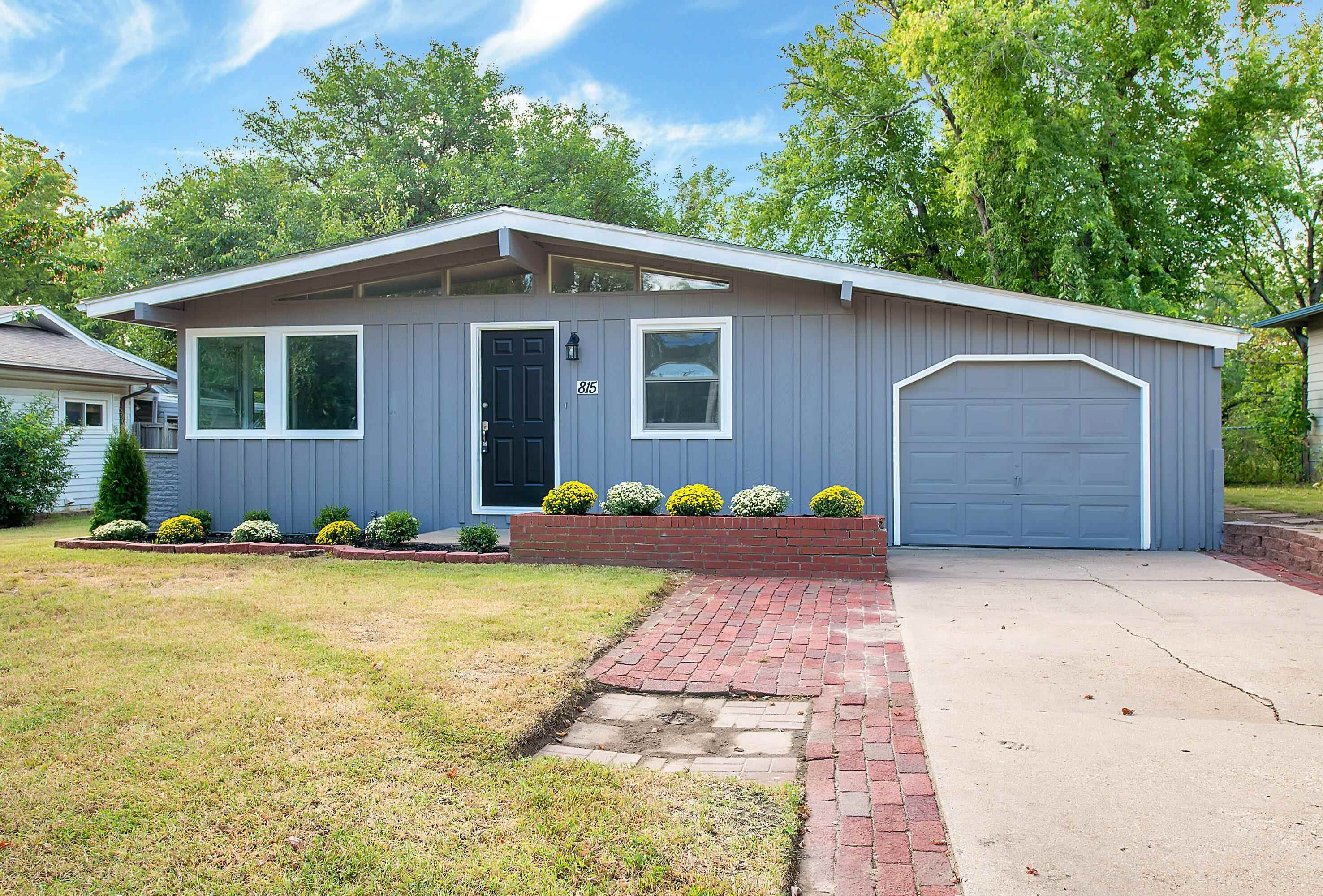 Photo of 815 E 5th St in Newton, KS