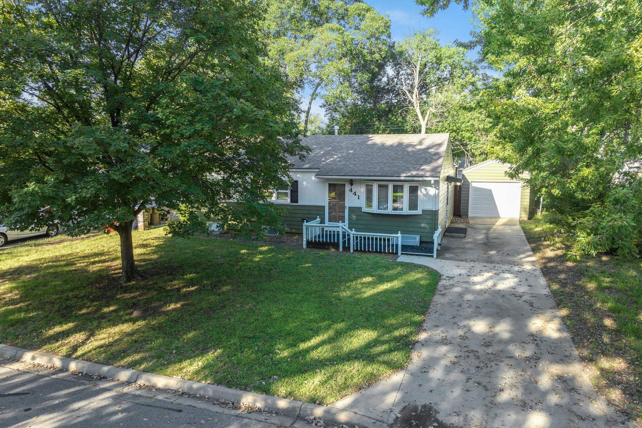 Photo of 441 N 9th St in Towanda, KS
