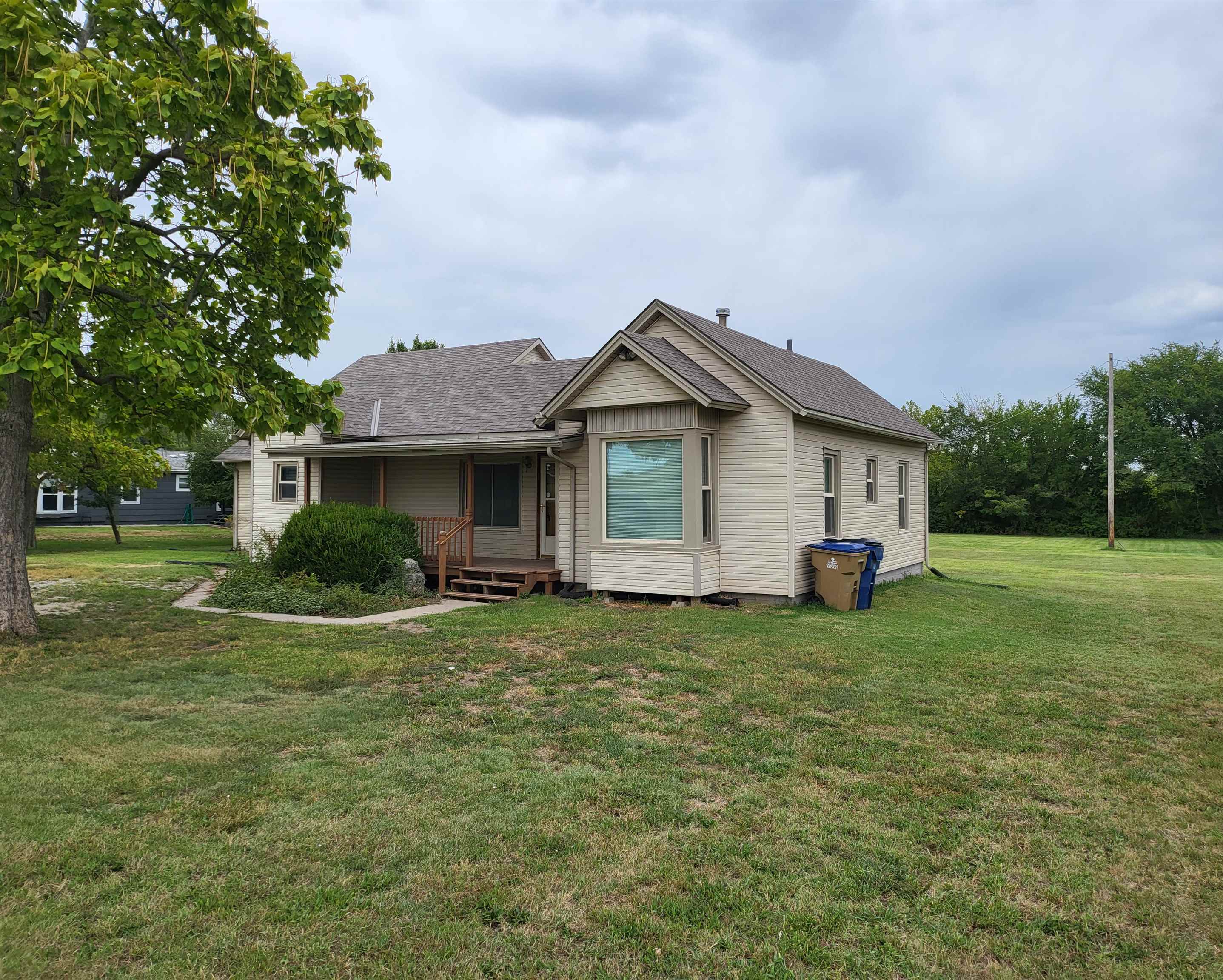 Photo of 400 S Archer Dr in Andover, KS