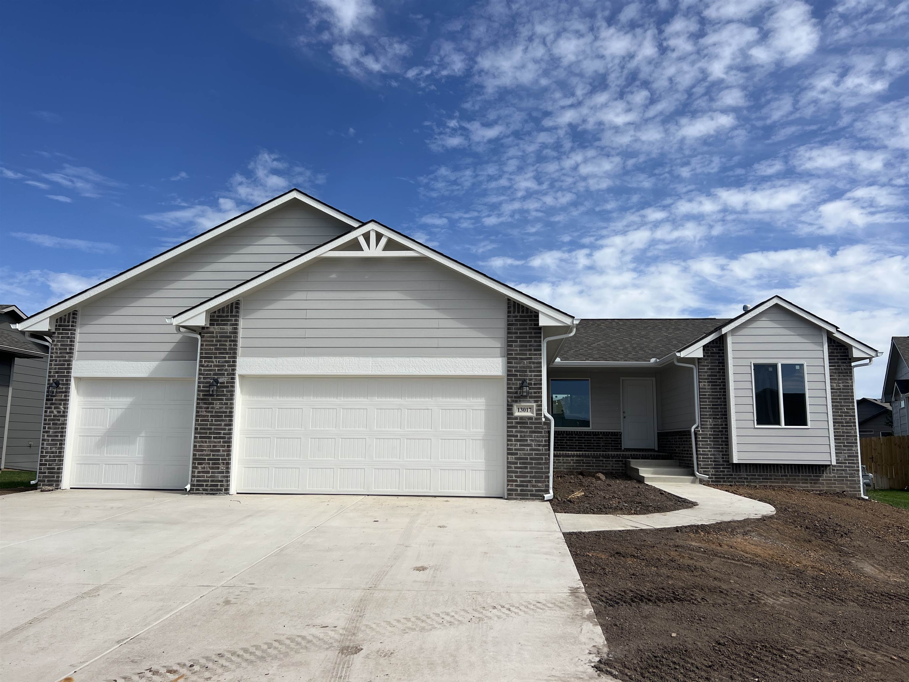 Photo of 13017 W Blake Ct in Wichita, KS