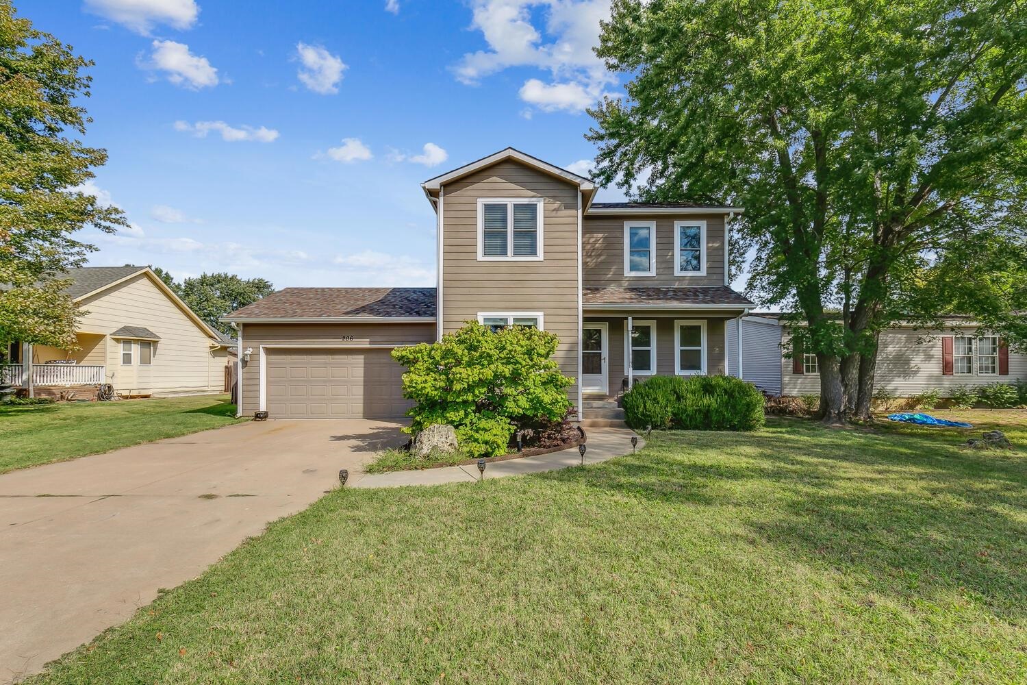 Photo of 206 Baird St in Kechi, KS
