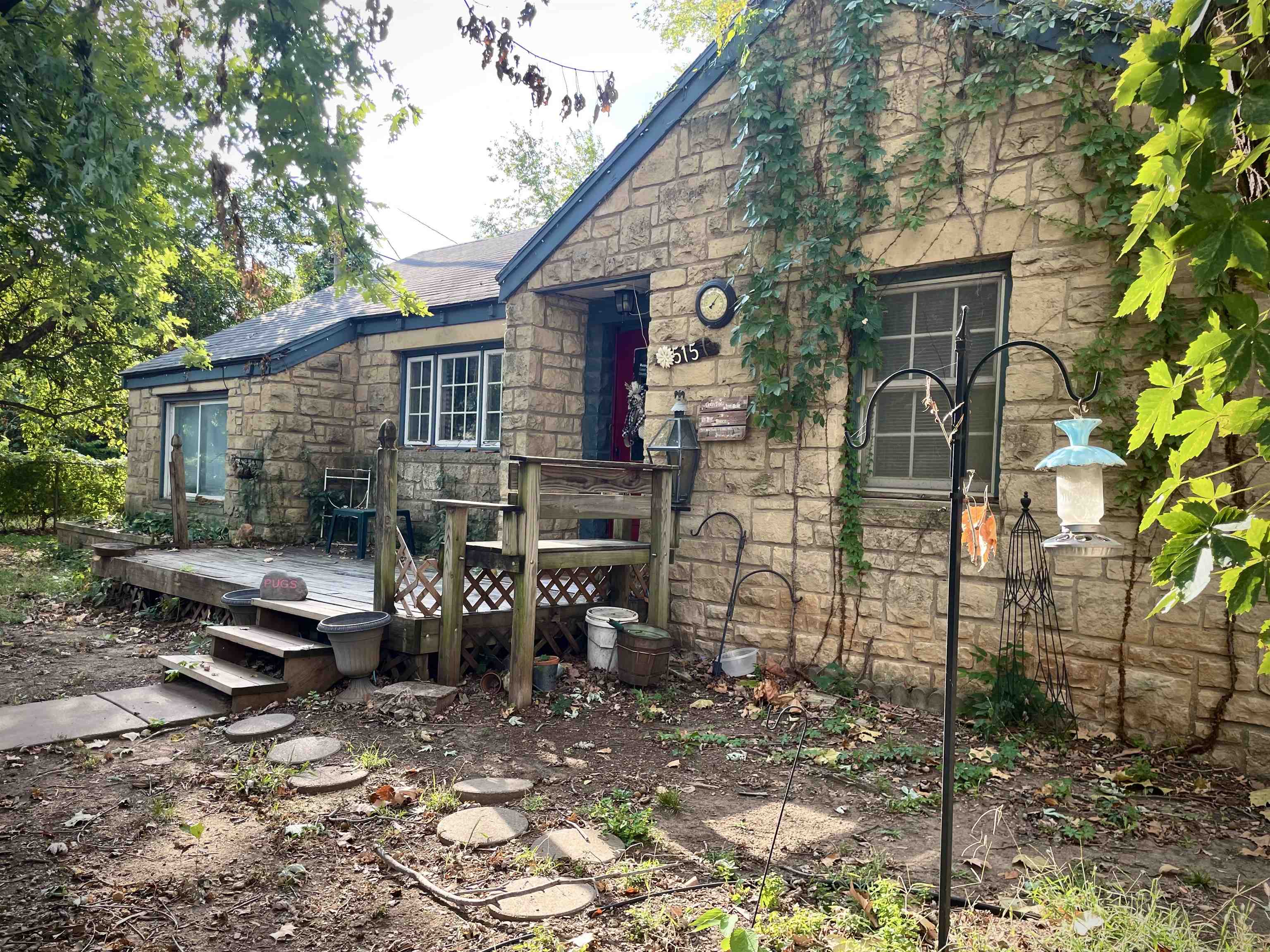 Photo of 515 W 10th Ave in Winfield, KS