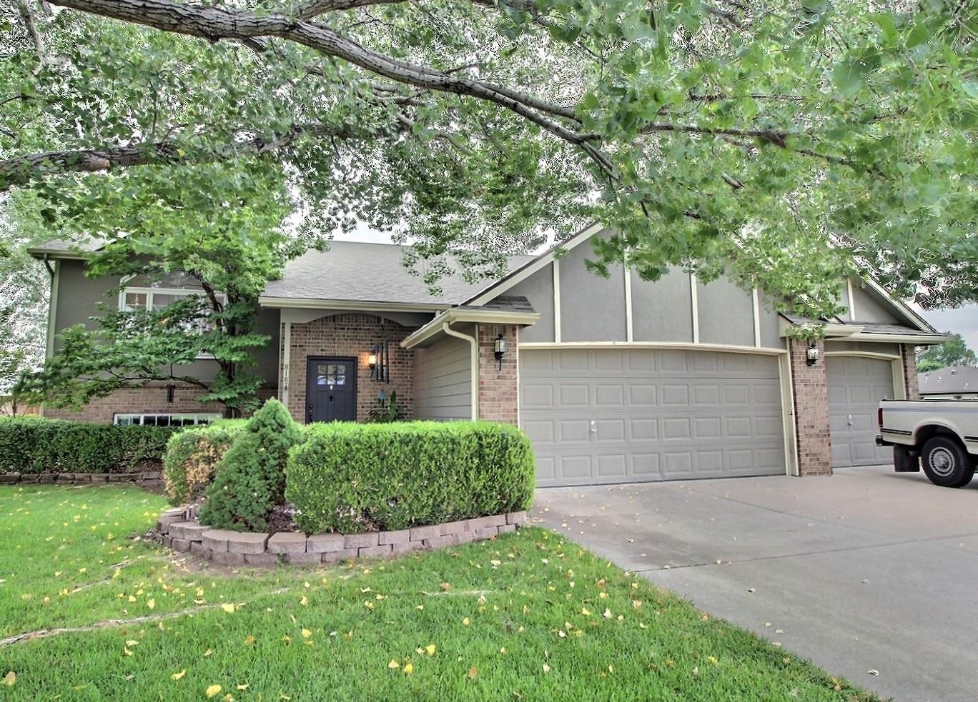 Photo of 818 Plantation St in Maize, KS