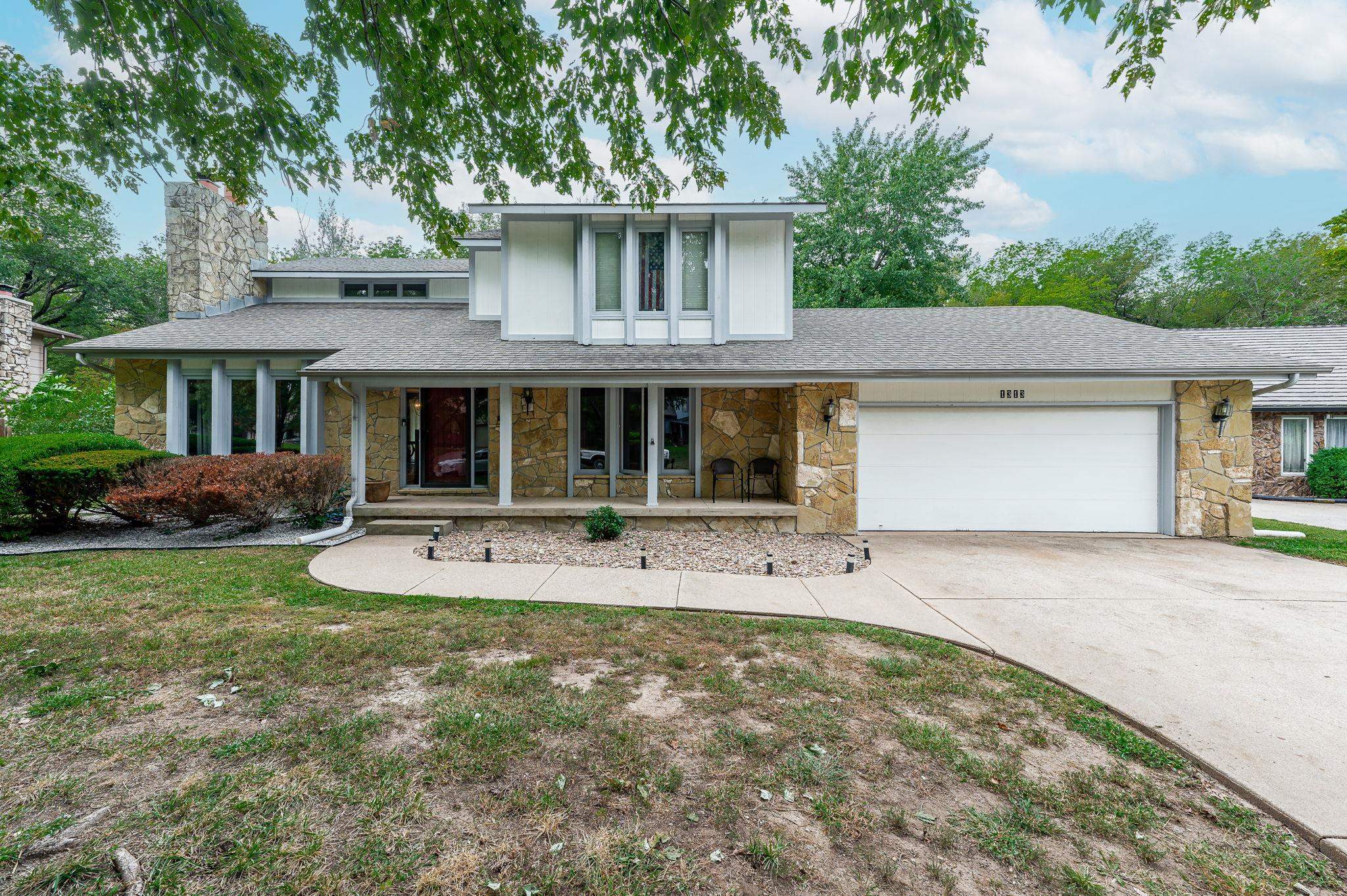 Photo of 1313 E Deer Trail St in Derby, KS