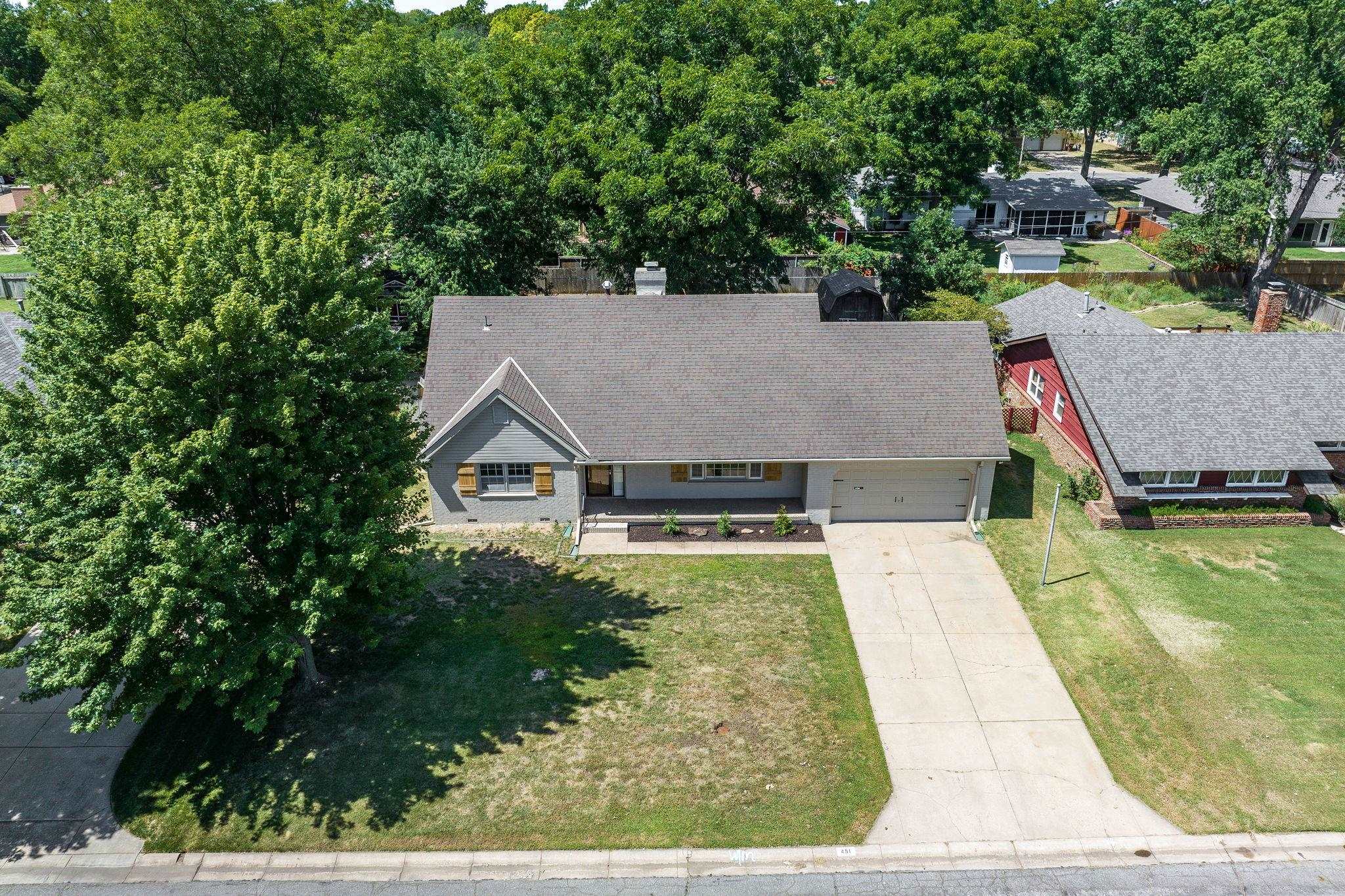 Photo of 451 N Peterson St in Wichita, KS