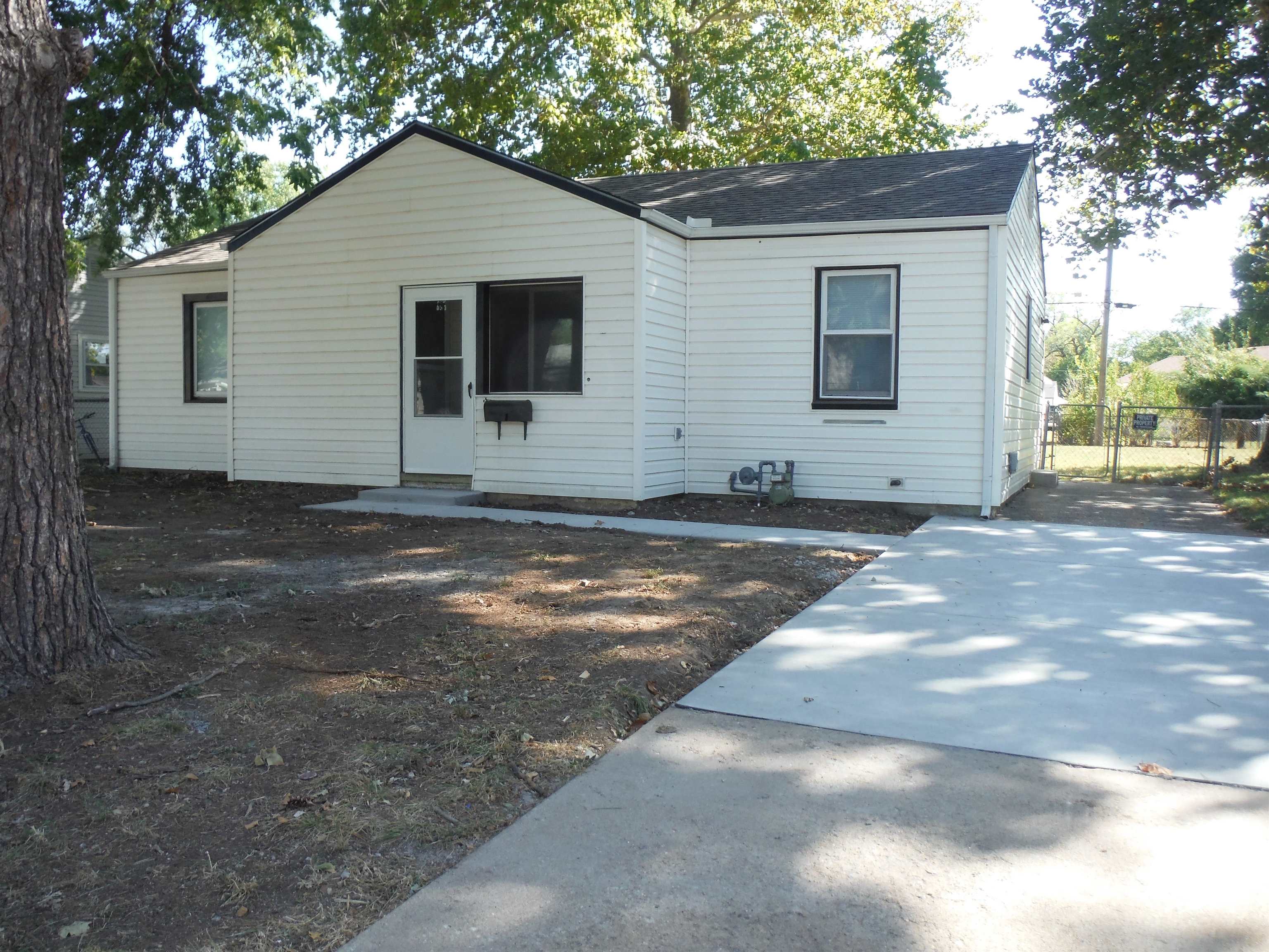 Photo of 329 S Lamar Ave in Haysville, KS
