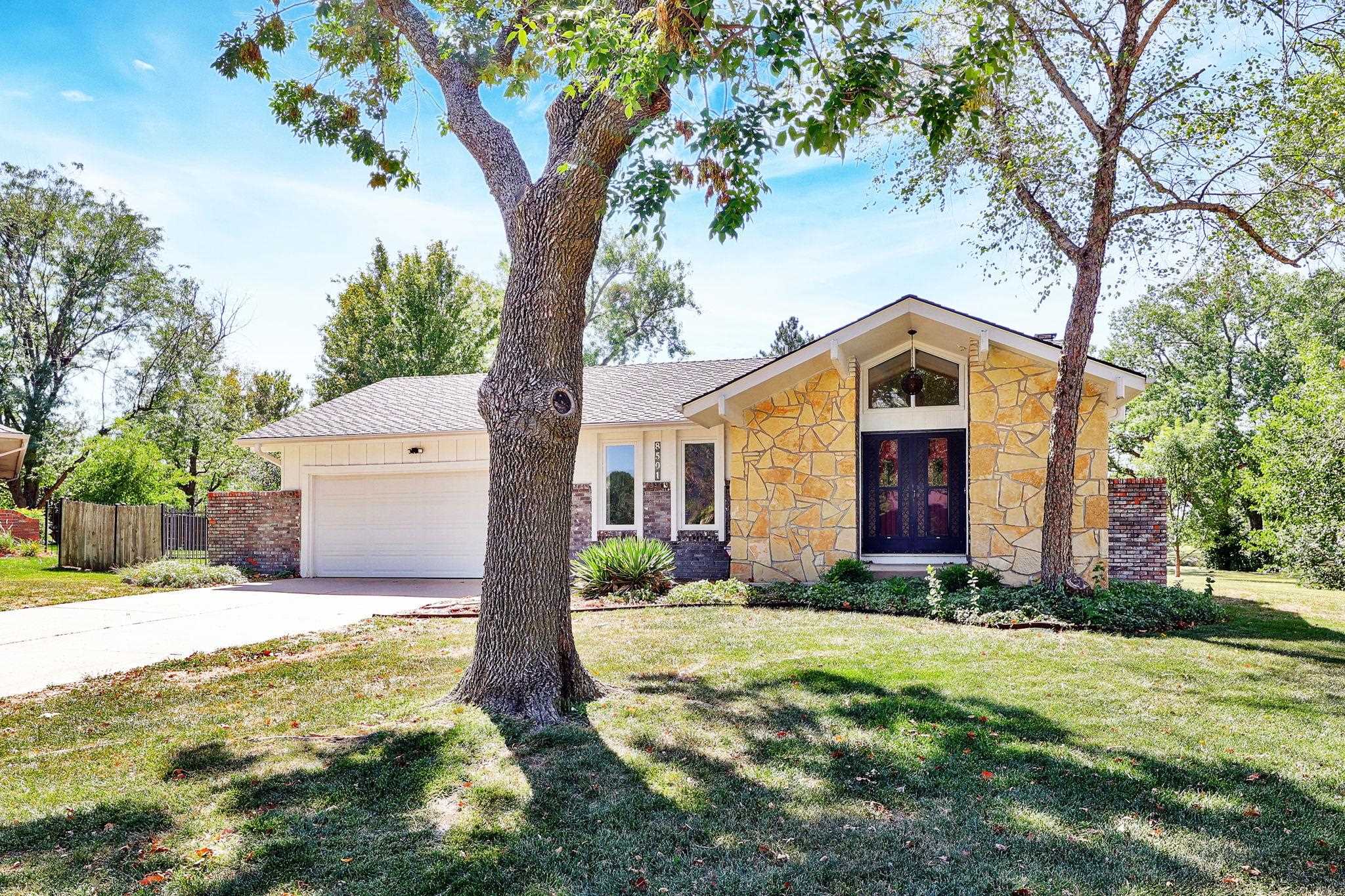 Photo of 8501 E Lockmoor Cir in Wichita, KS