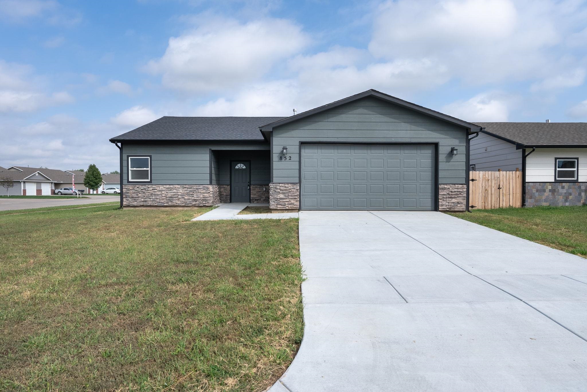 Welcome home to this brand-new 3 bed/2 bath/2 car zero-entry home in the quiet town of Valley Center