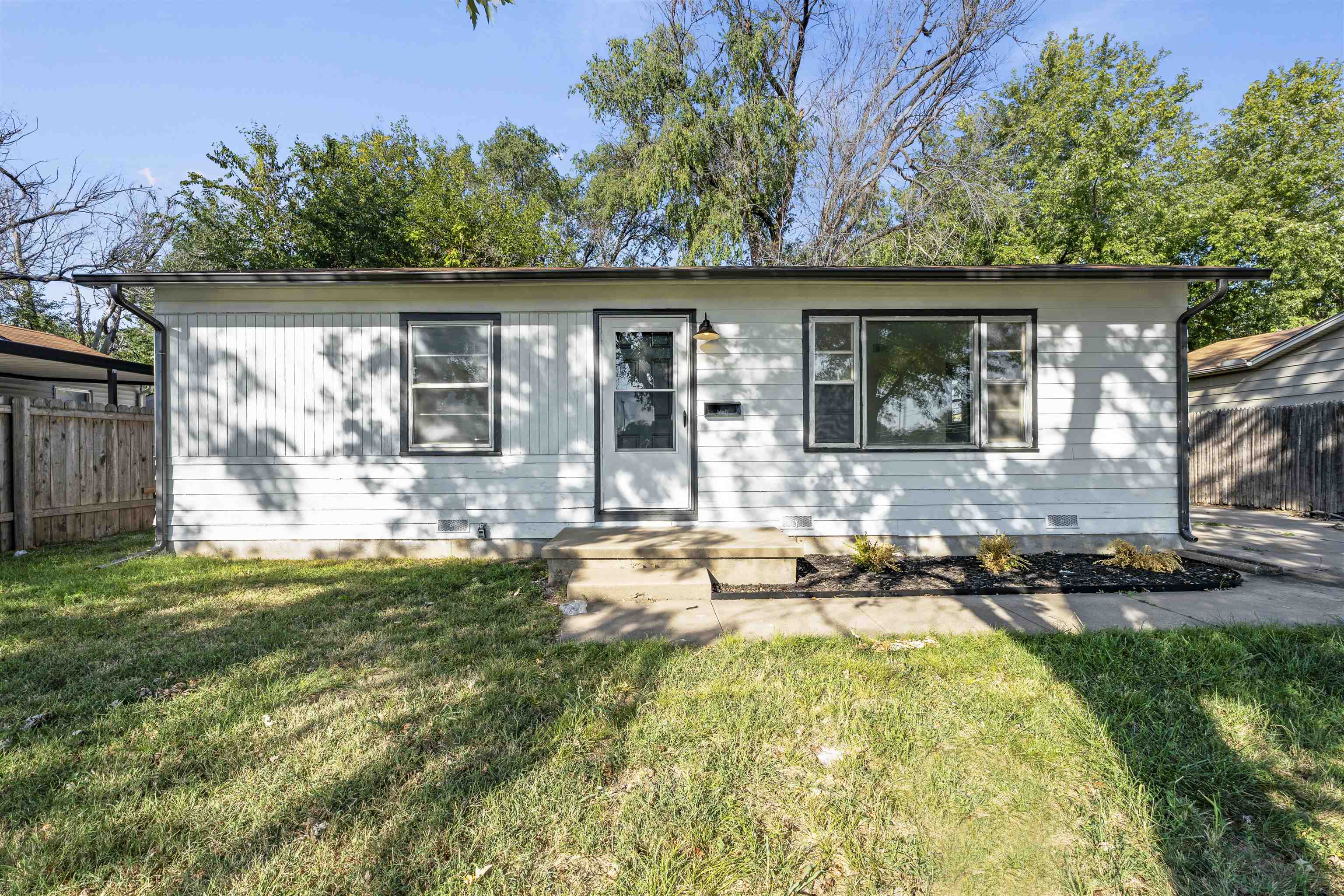 Photo of 1609 S Gordon St in Wichita, KS