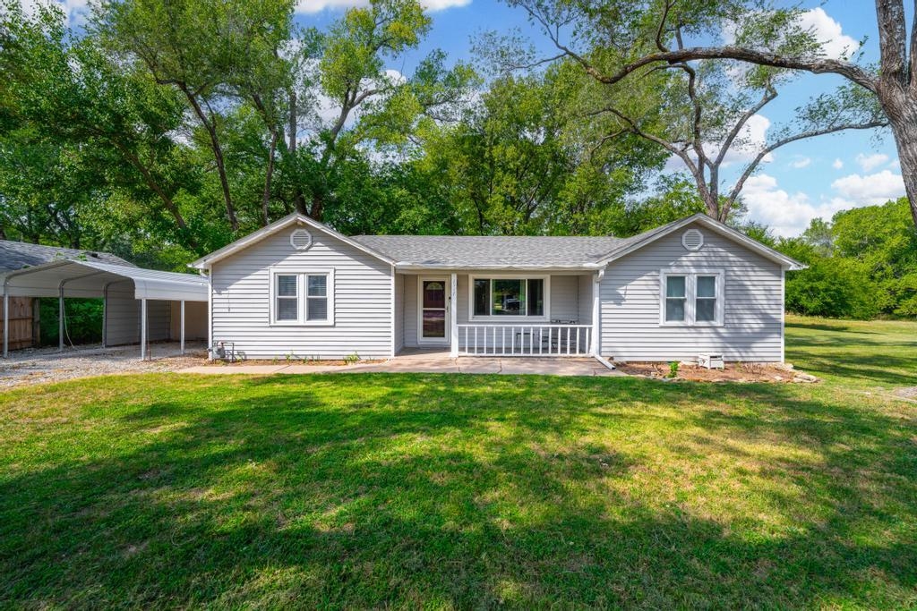 Photo of 1117 N Taylor St in El Dorado, KS
