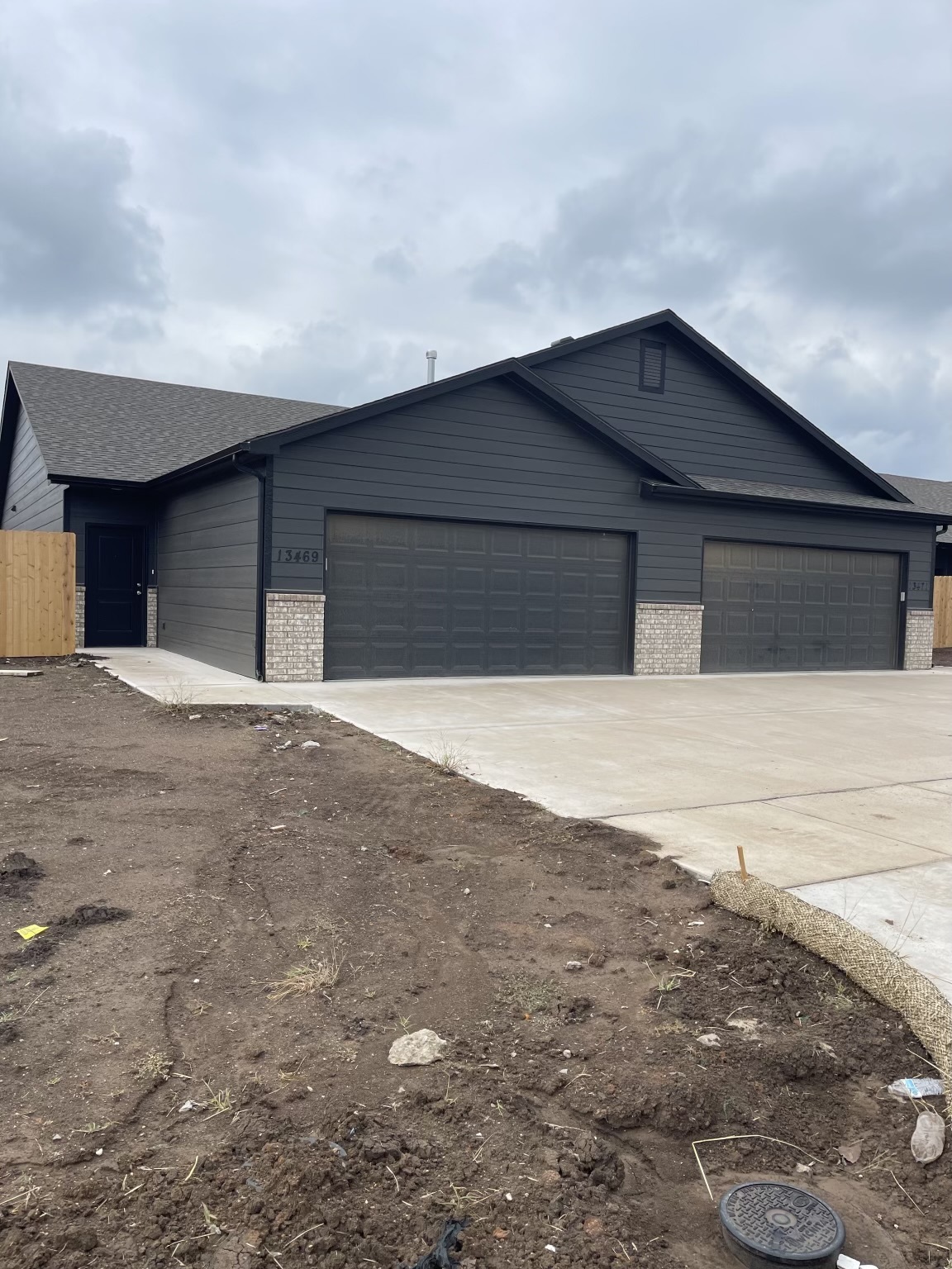 Photo of 13469-13471 Haskell in Wichita, KS