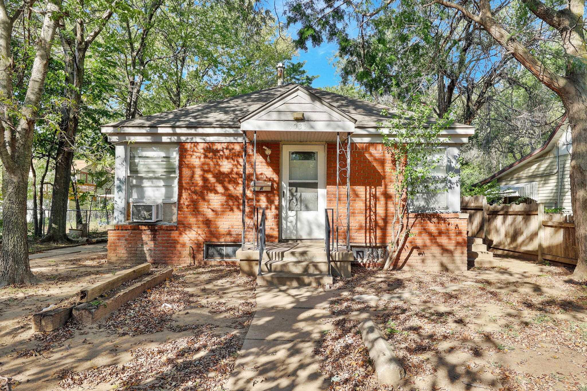 Photo of 1039 S Laura in Wichita, KS