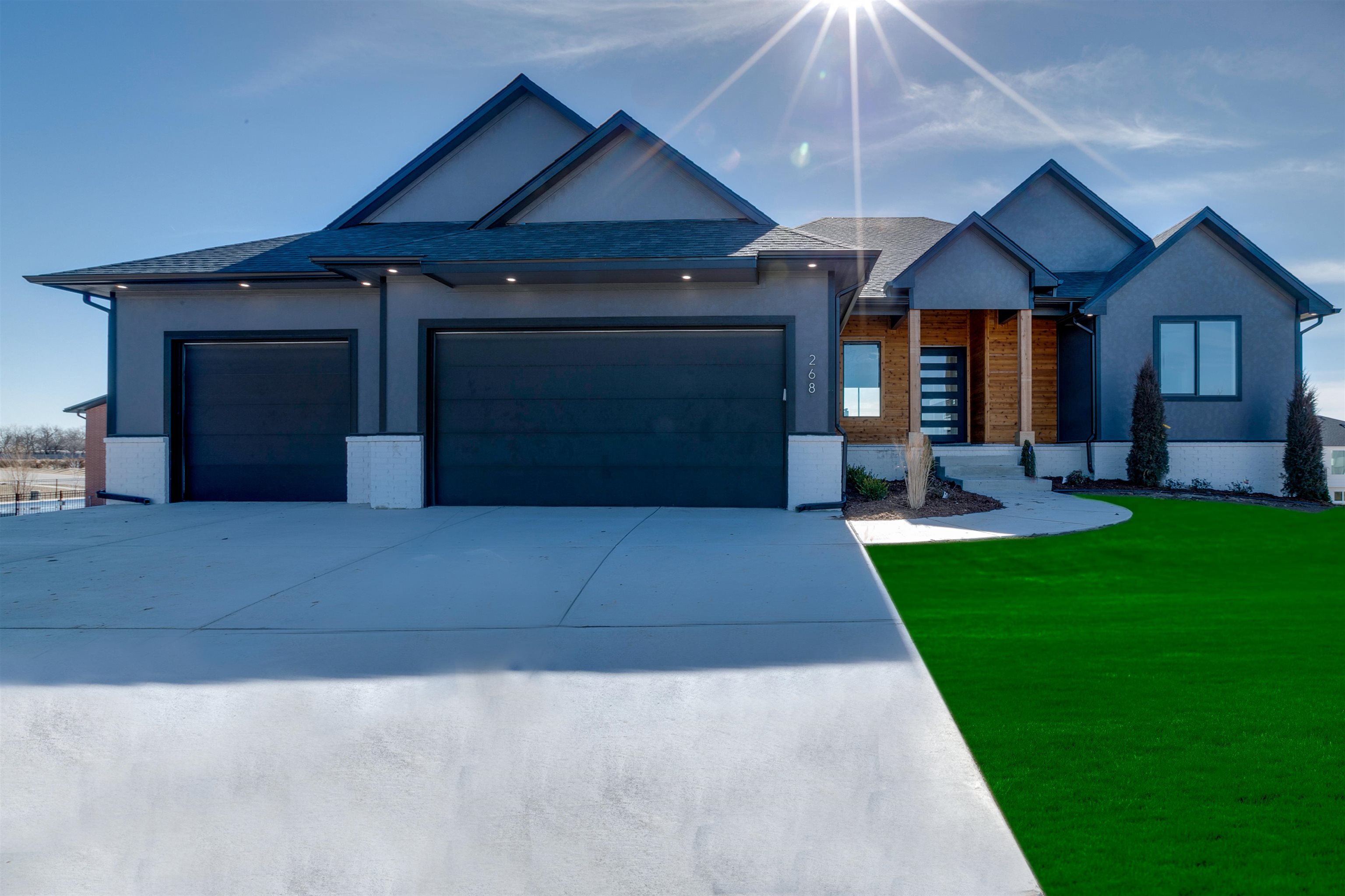 Photo of 268 S Wellcrest Ct in Wichita, KS