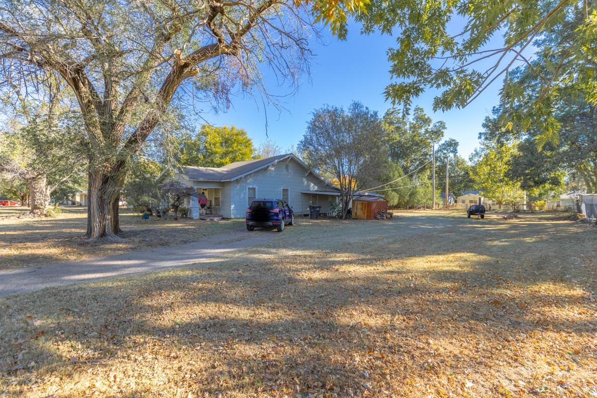 Photo of 926 N 10th St in Arkansas City, KS