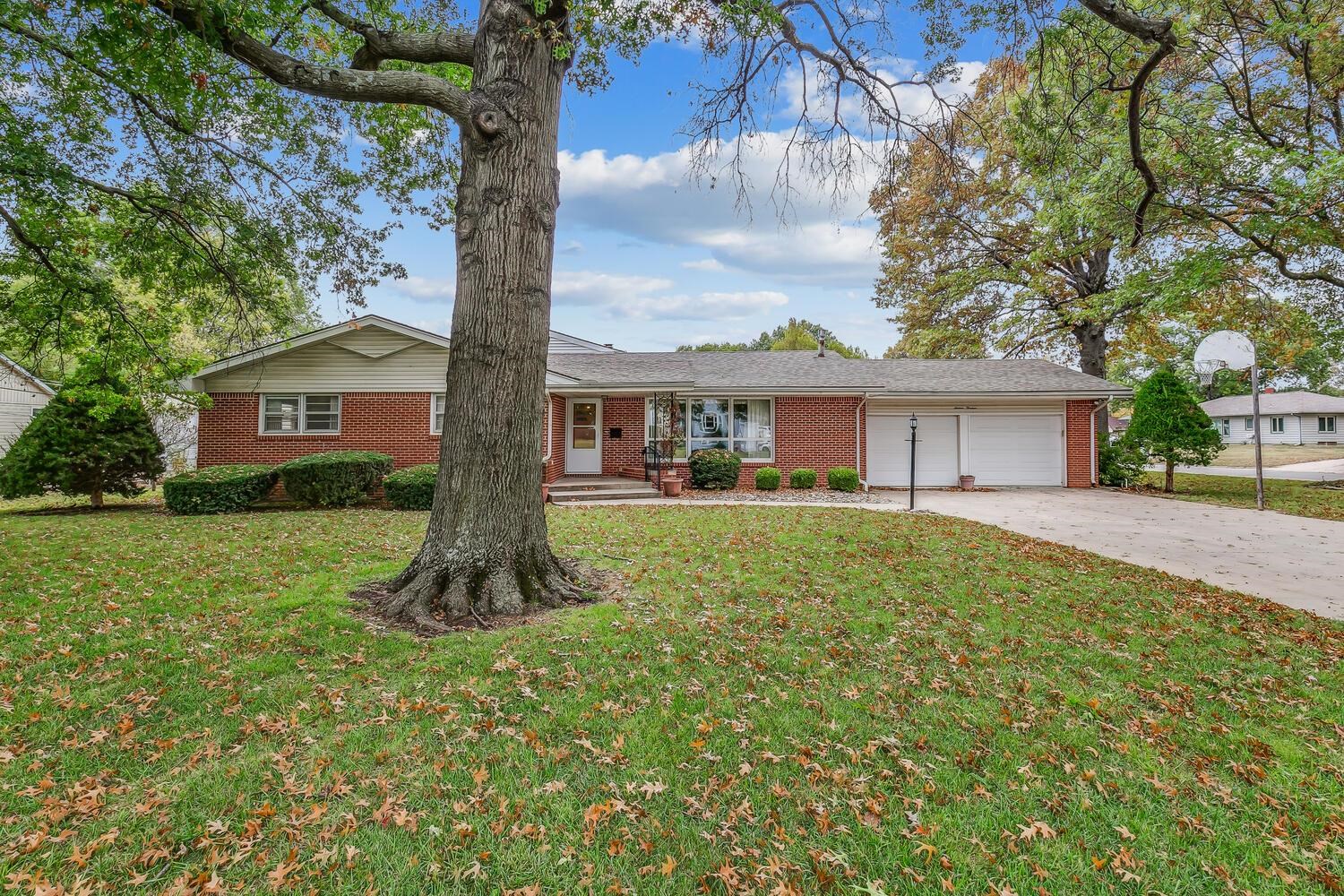 Photo of 1613 Park Ln in Augusta, KS