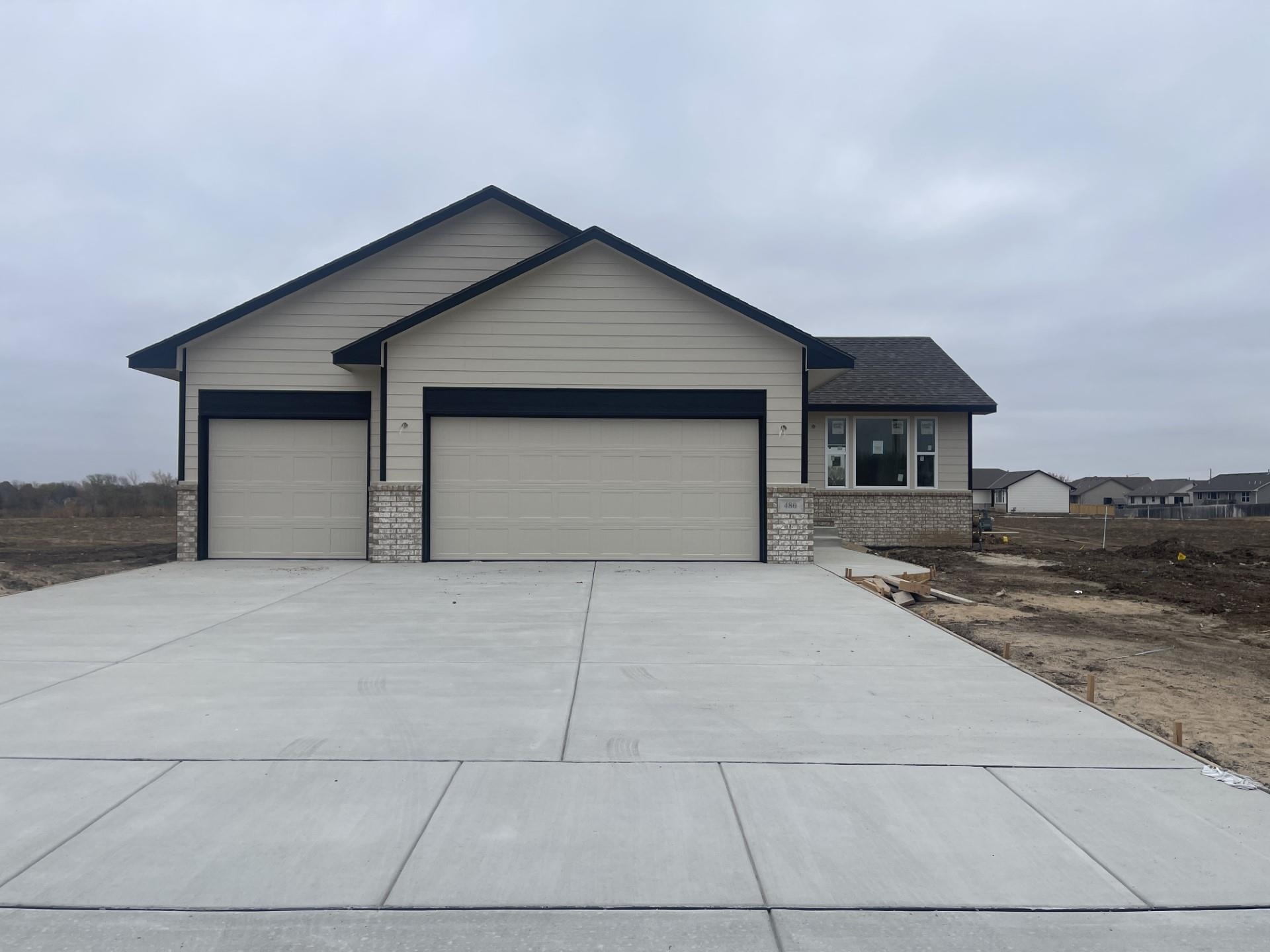 Photo of 480 N Aurora St in Rose Hill, KS