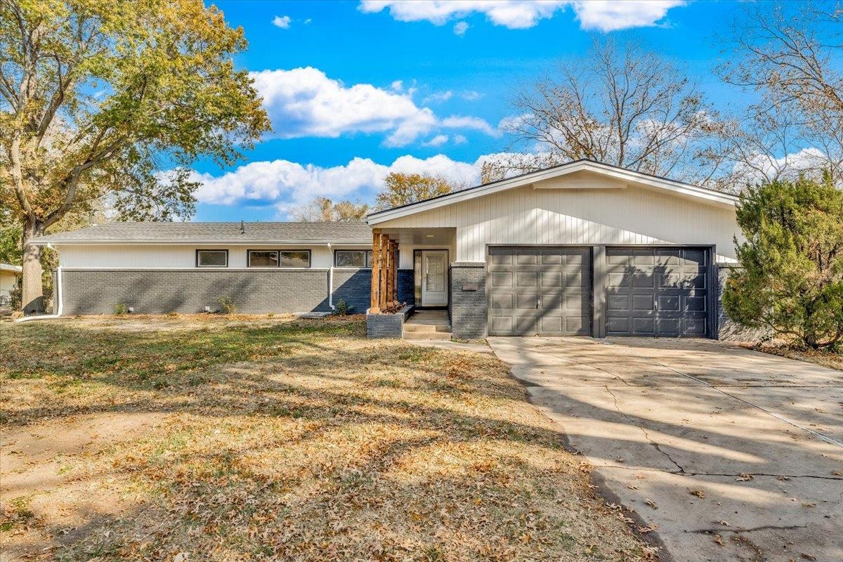 Photo of 2250 N Roosevelt Ave in Wichita, KS