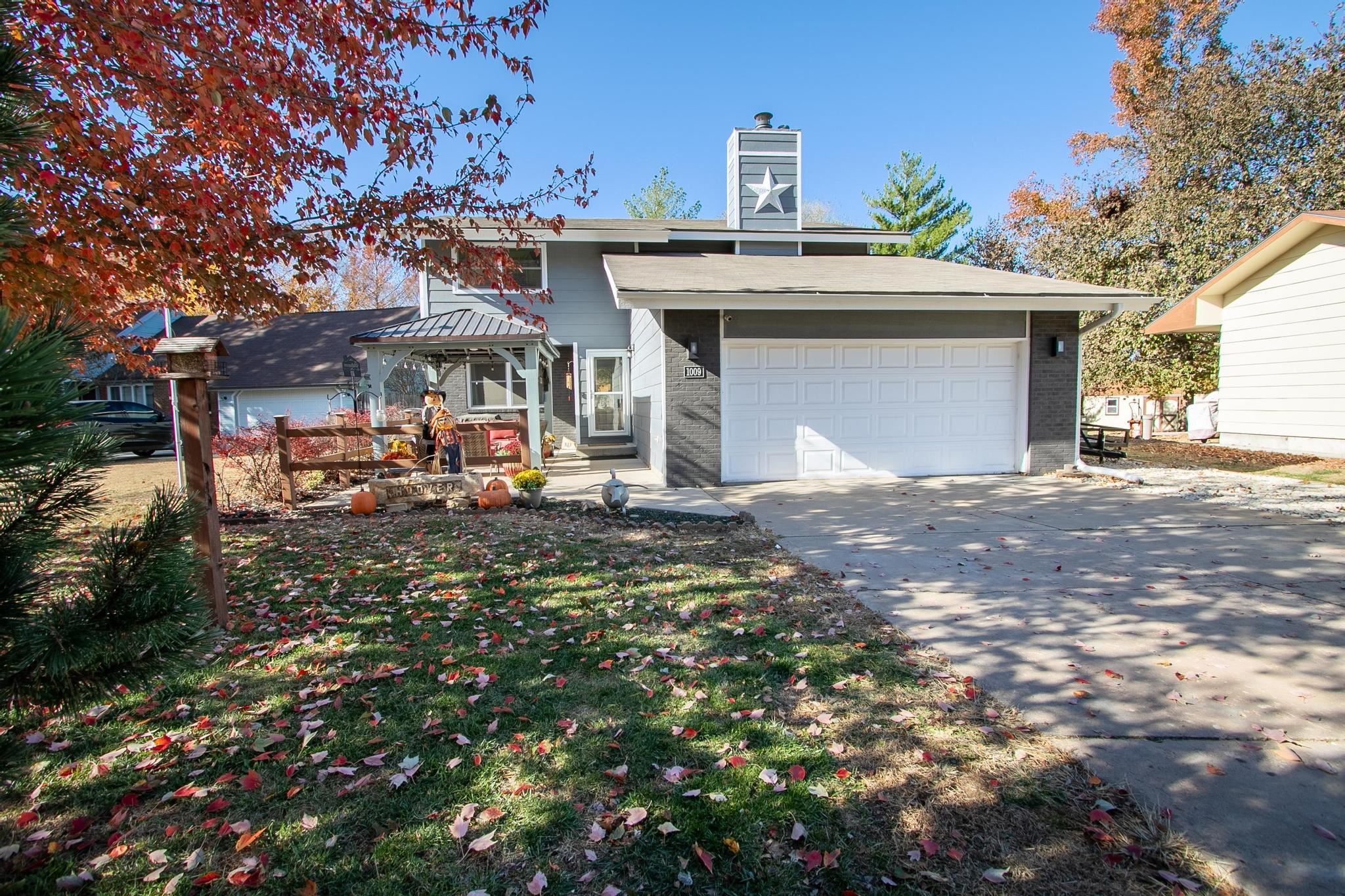 Photo of 1009 Lorna Ln in Newton, KS