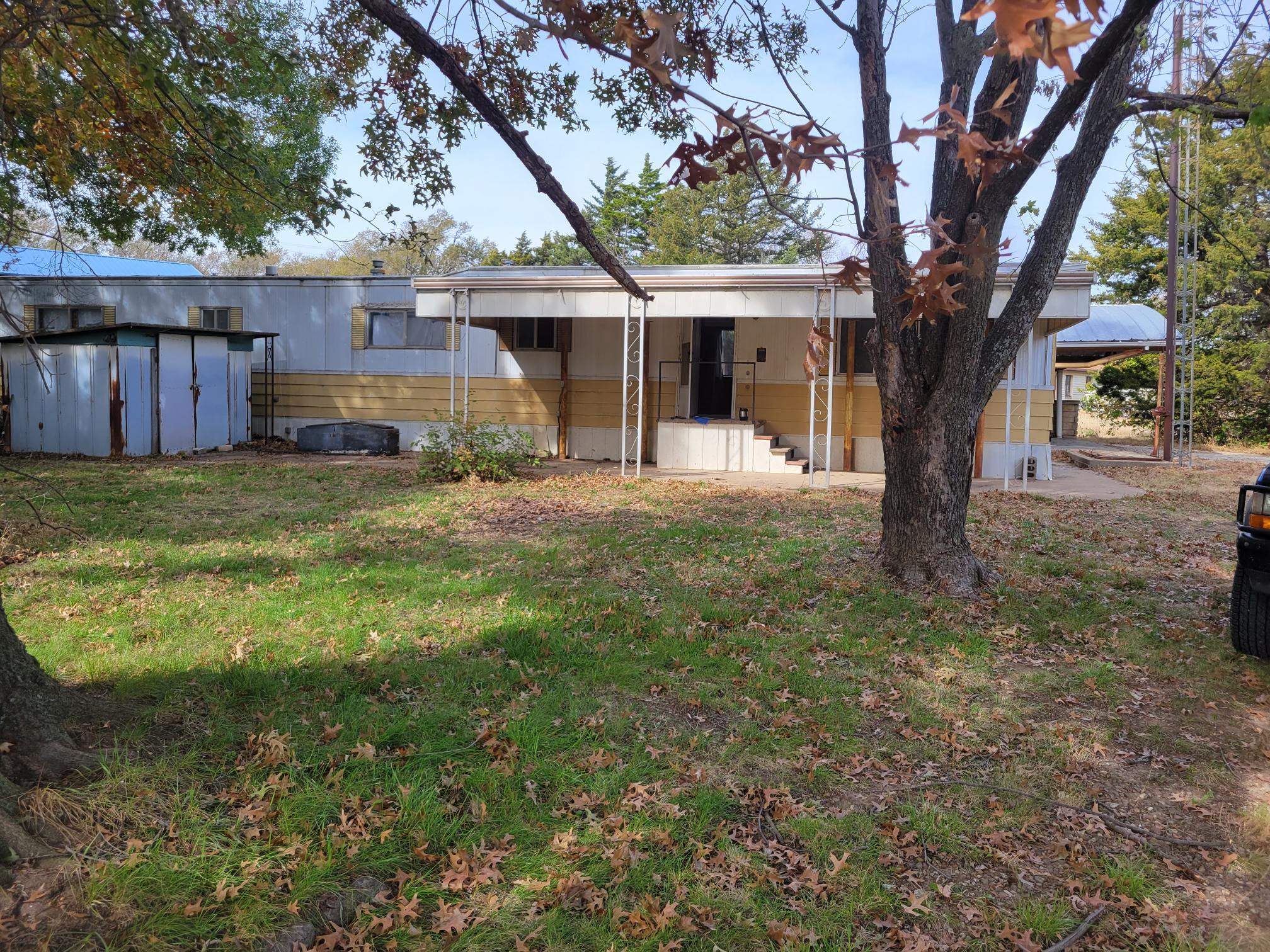 Photo of 21285 Curtis Ave in Winfield, KS