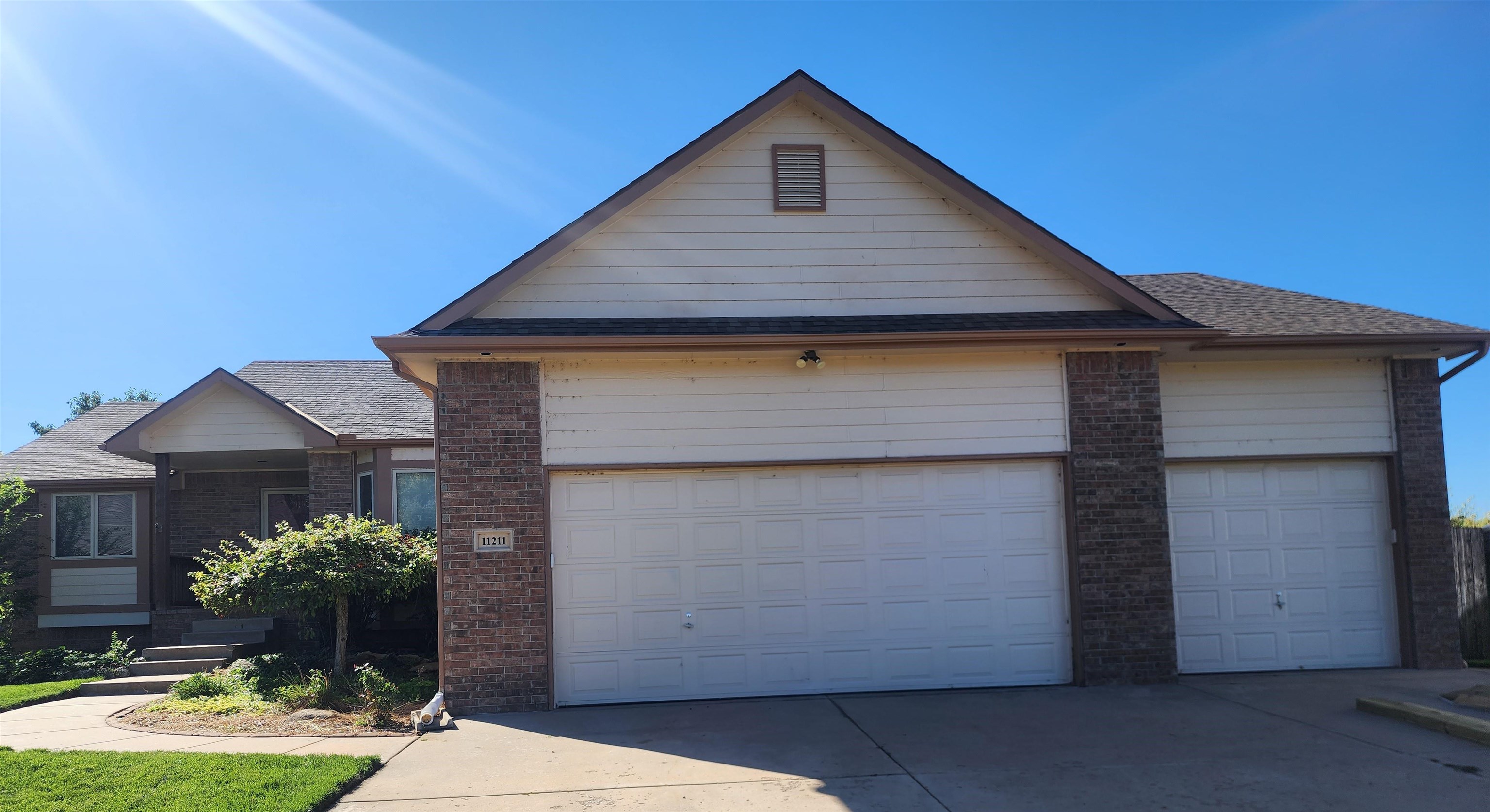 Photo of 11211 W Central Park Ct in Wichita, KS