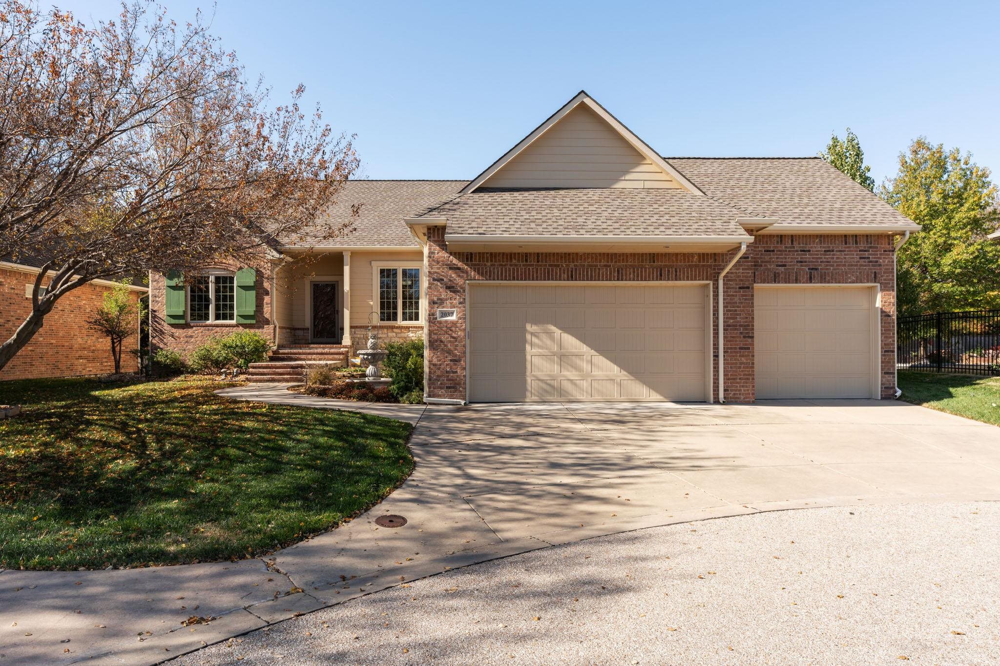 Photo of 2037 N Paddock Green Ct in Wichita, KS
