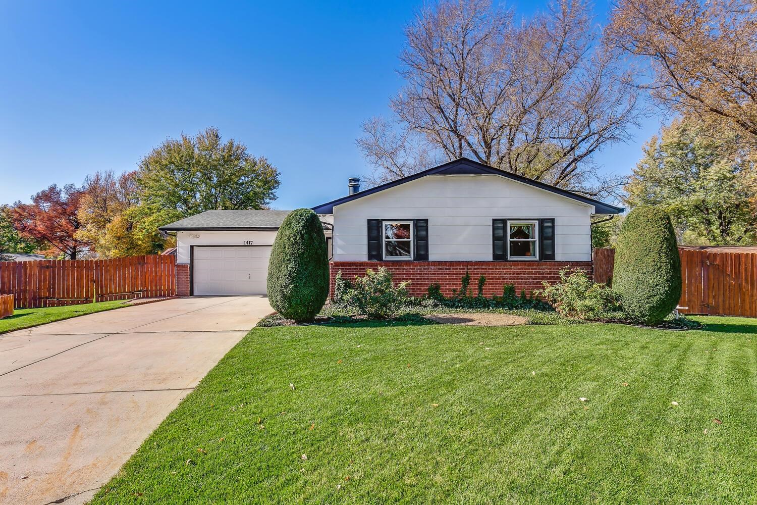 Photo of 1417 N Shelly Ct in Mulvane, KS