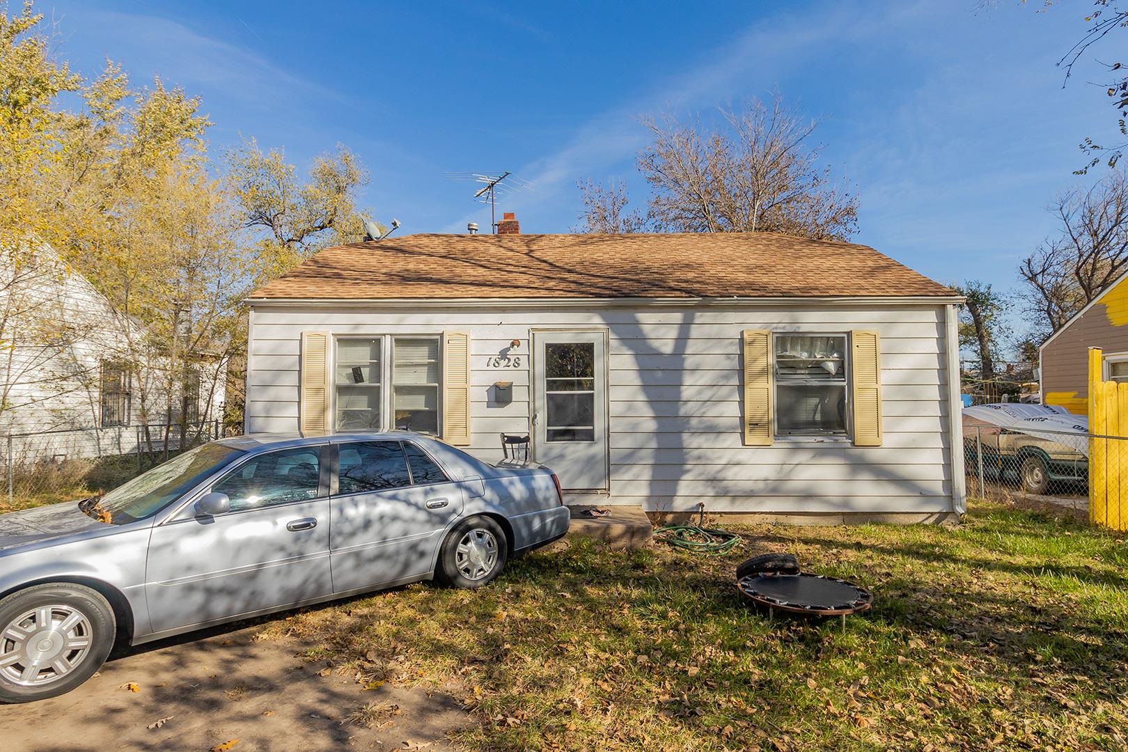 Photo of 1828 N Grove Ave in Wichita, KS