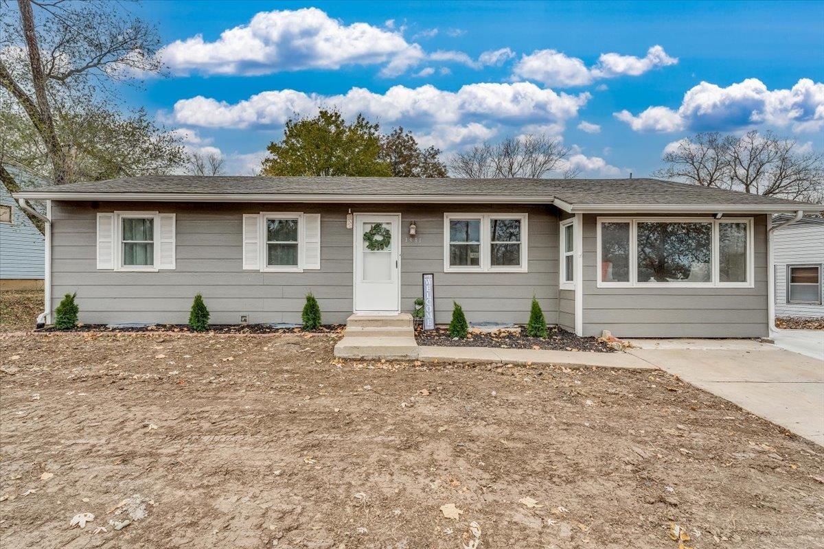 Photo of 1931 E Gary St in Park City, KS