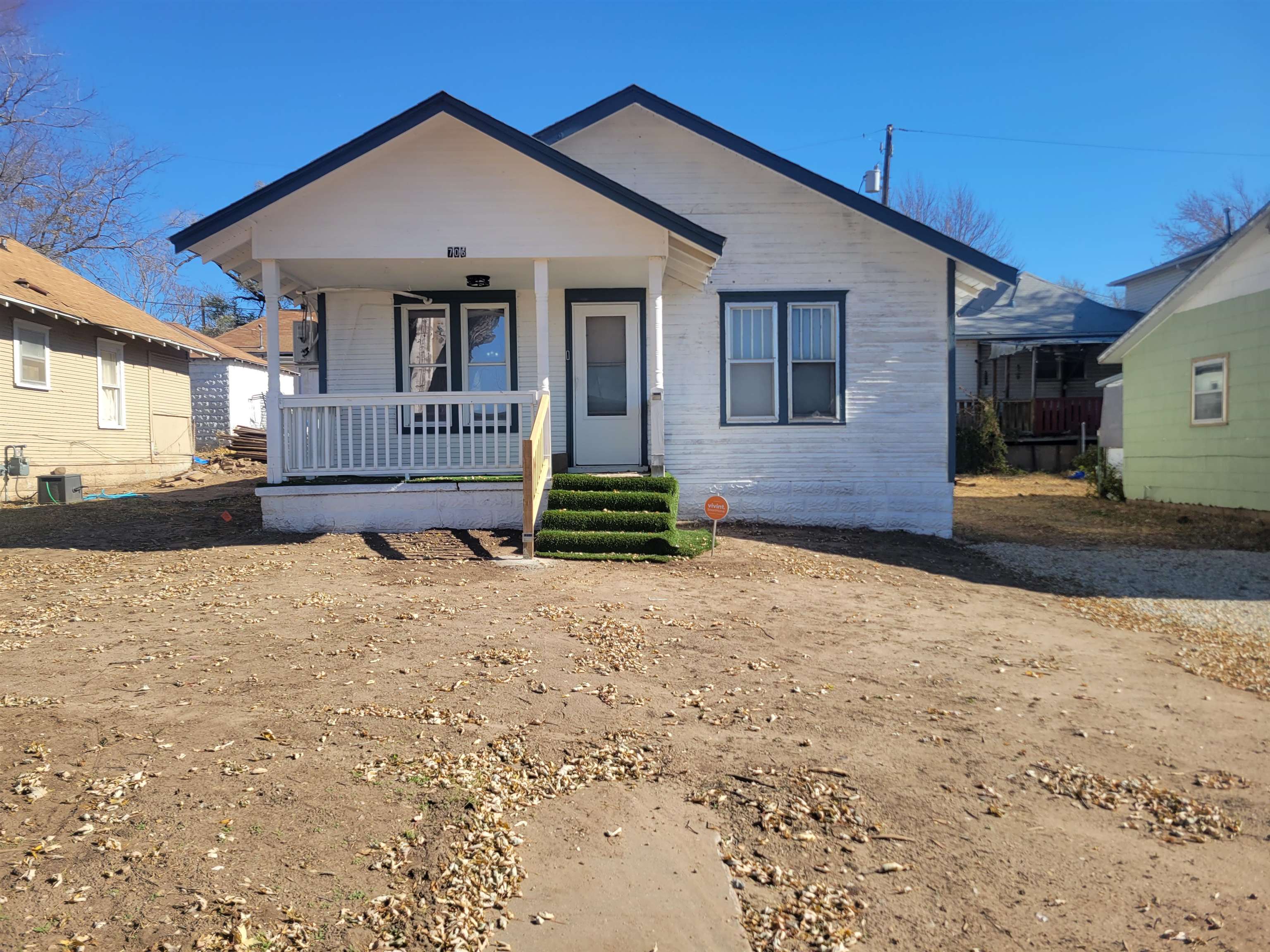 Photo of 706 S 1st in Arkansas City, KS