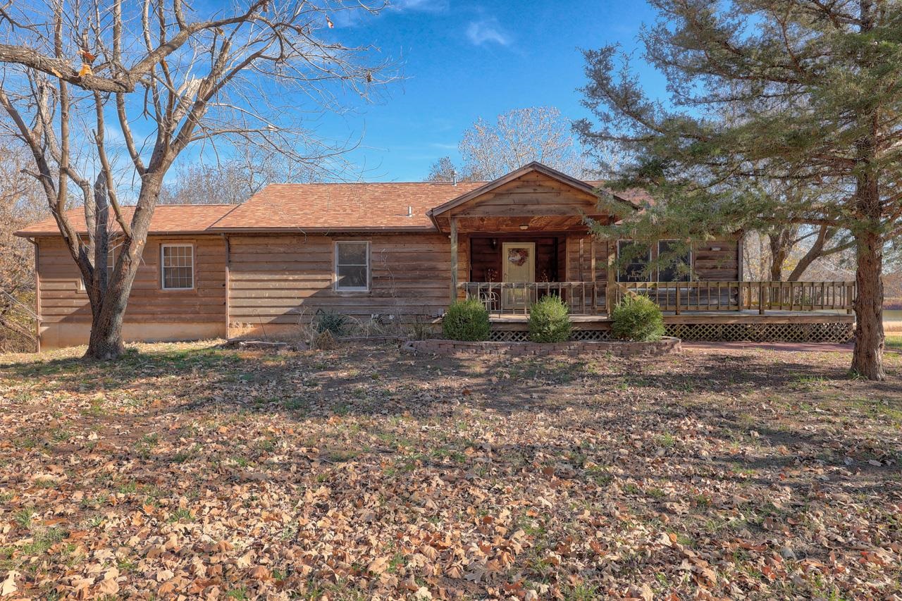 Photo of 14432 91st Rd in Winfield, KS
