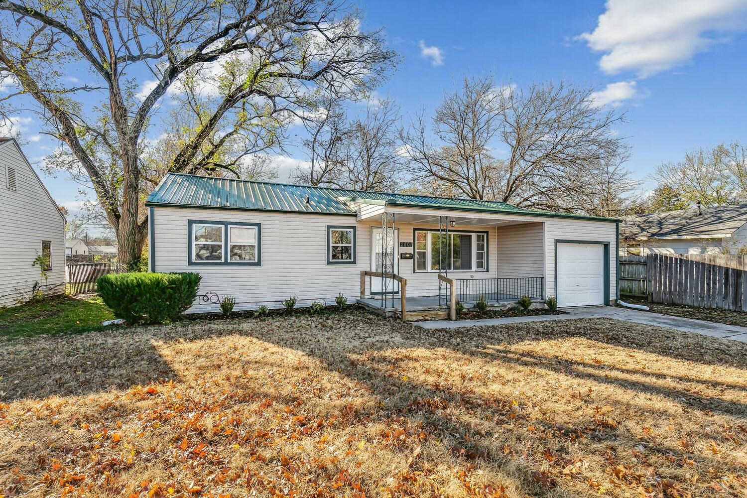 Photo of 2801 E Sunnybrook St in Wichita, KS