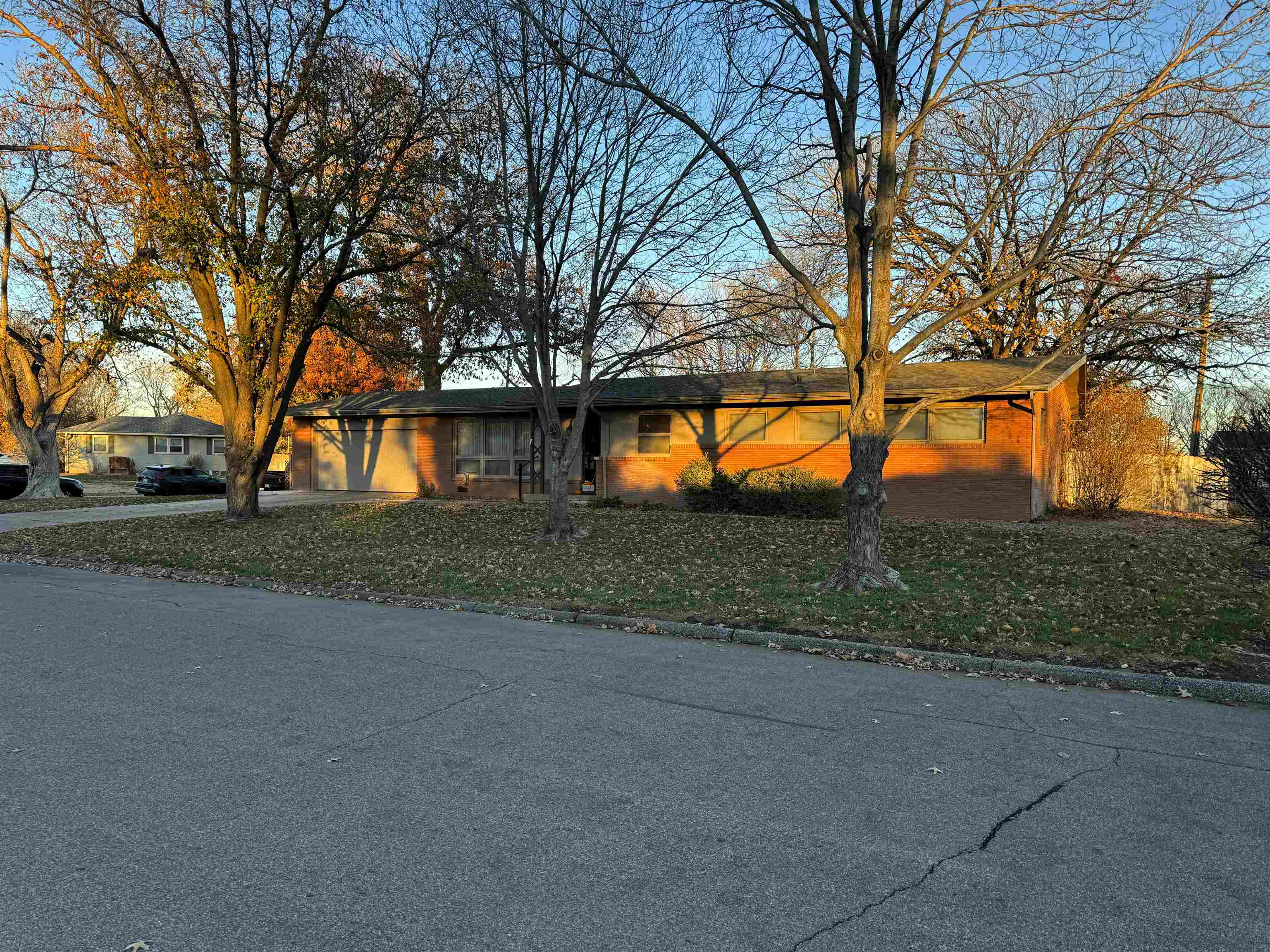 Photo of 2022 Terrace Dr in Newton, KS