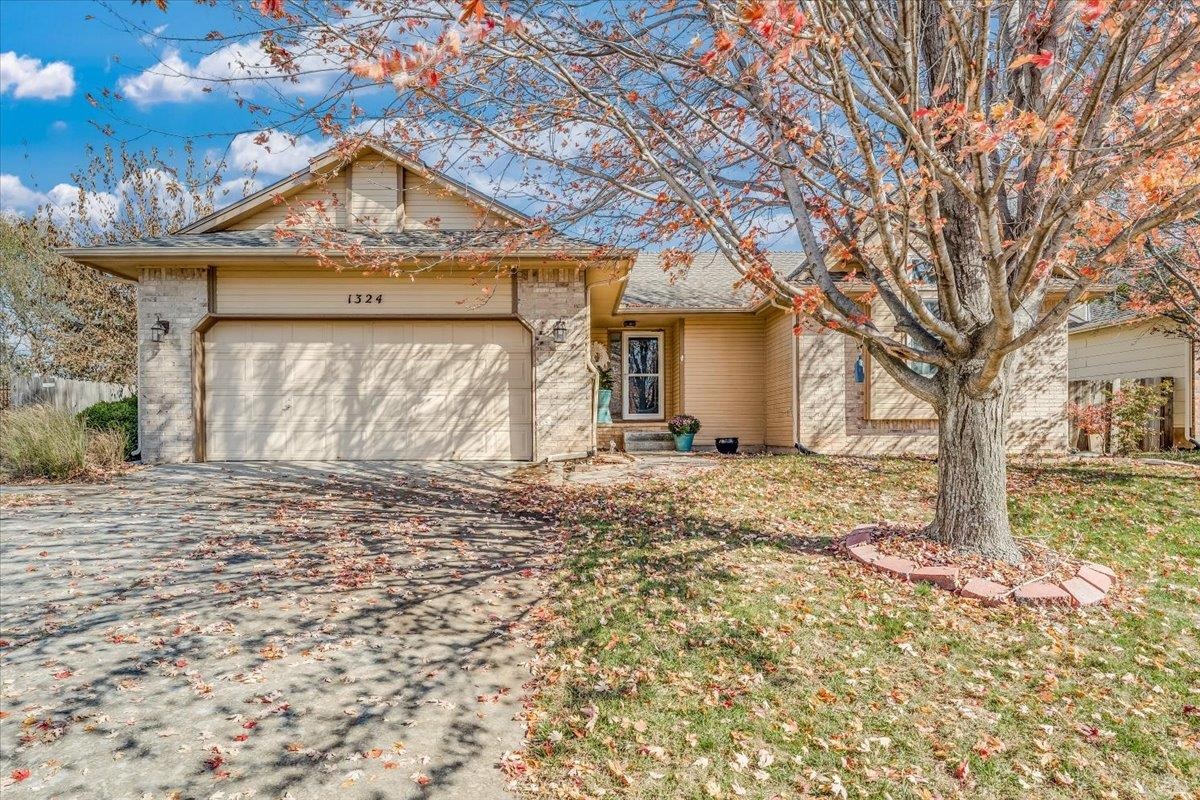 Photo of 1324 S Hilltop Rd in Derby, KS