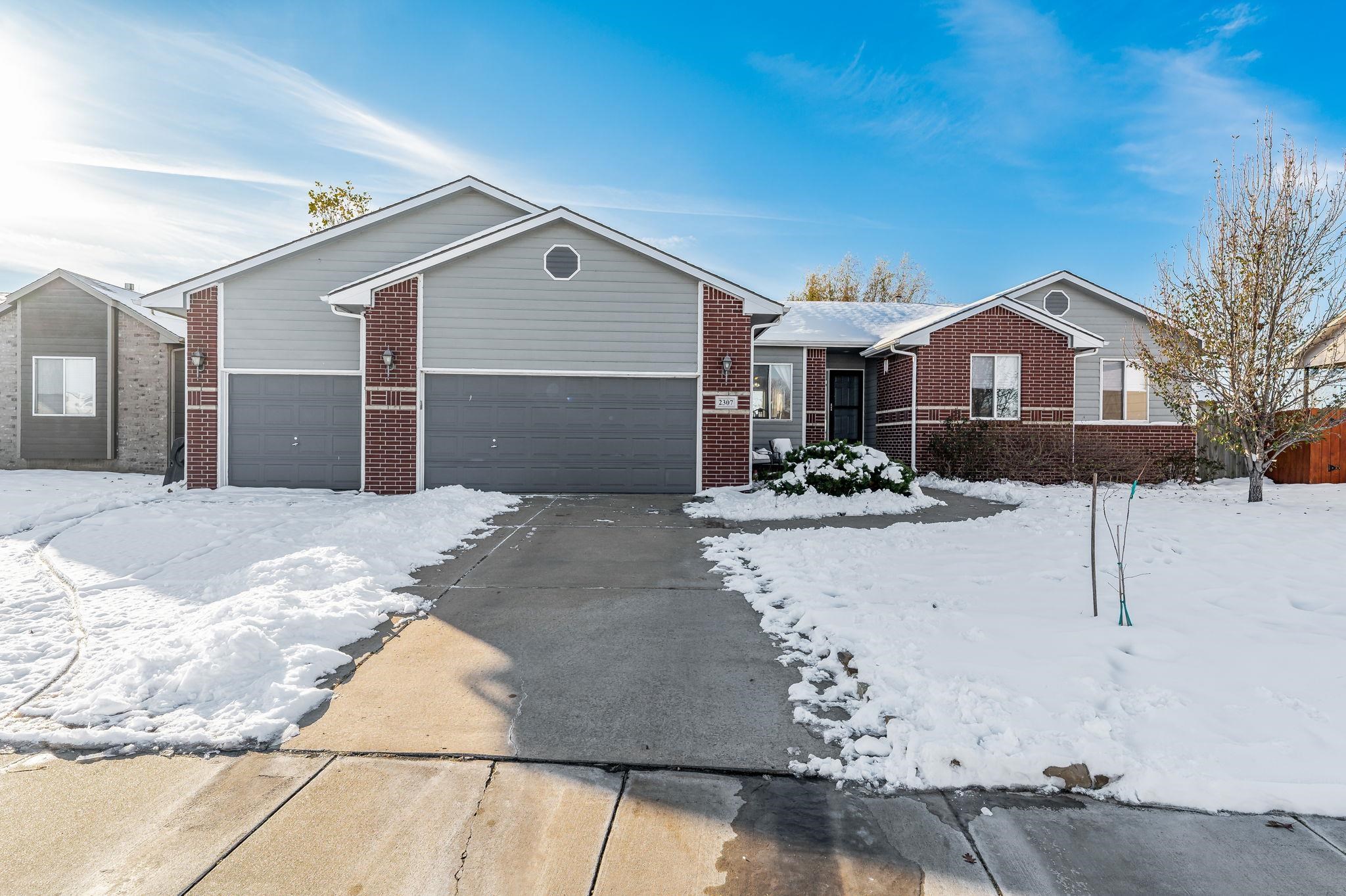 Photo of 2307 E Saint Andrew St in Goddard, KS