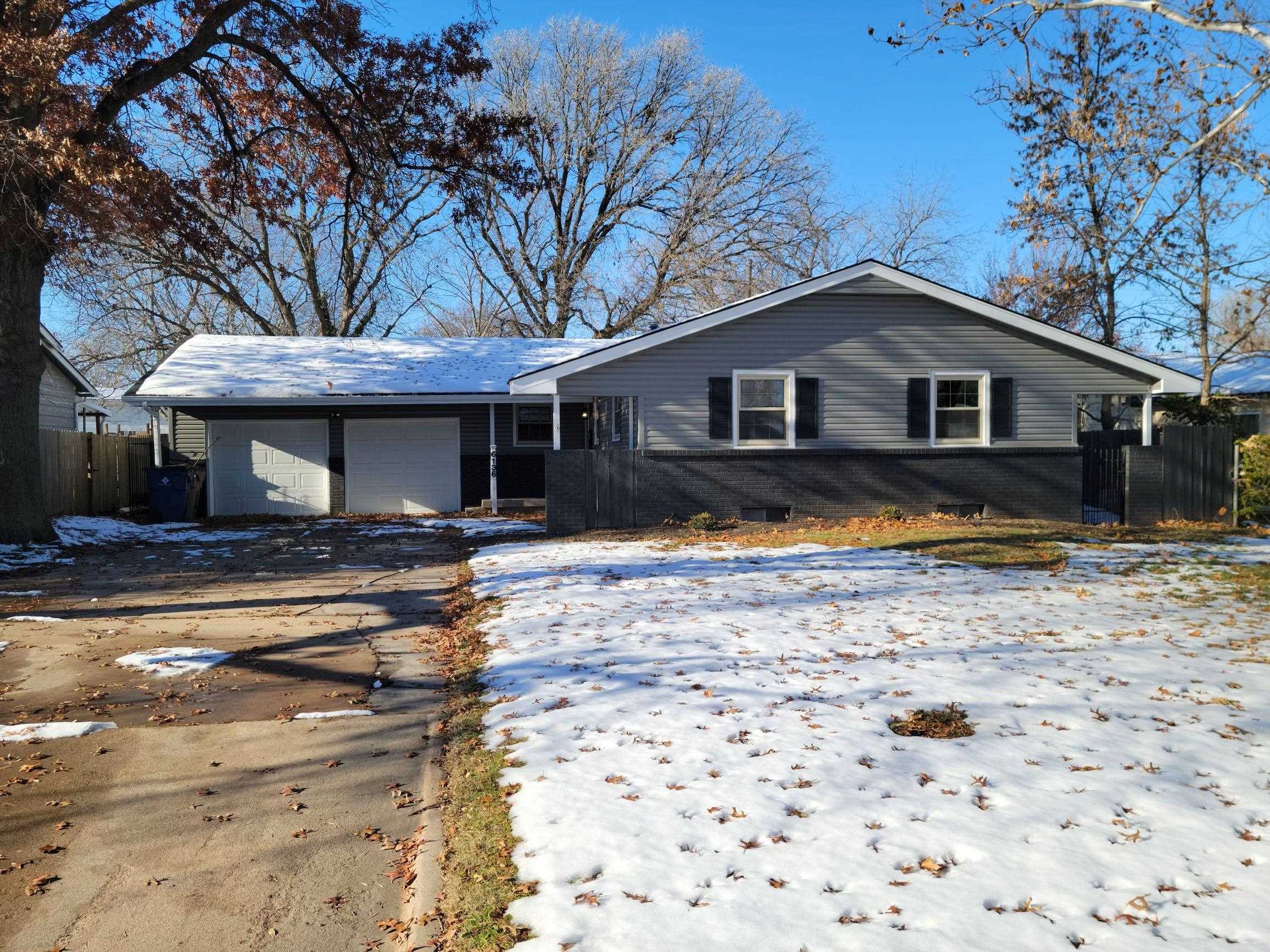 Photo of 6136 E Edinburg St in Bel Aire, KS