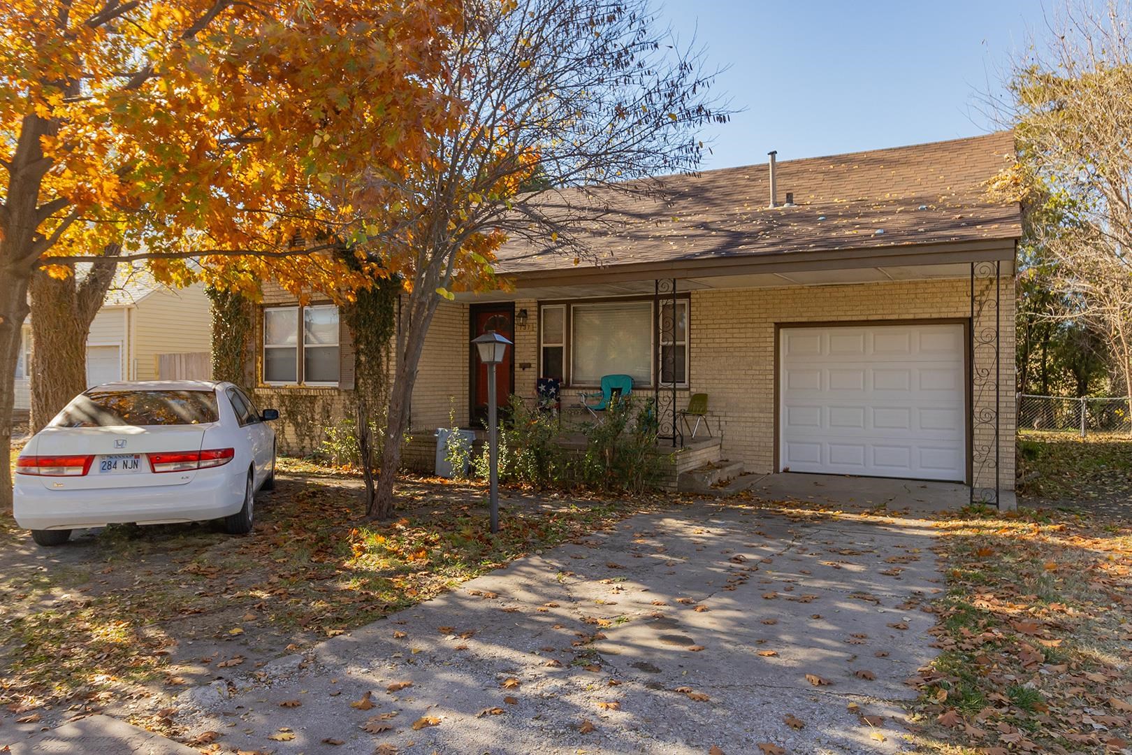 Photo of 737 S Woodlawn Blvd in Wichita, KS