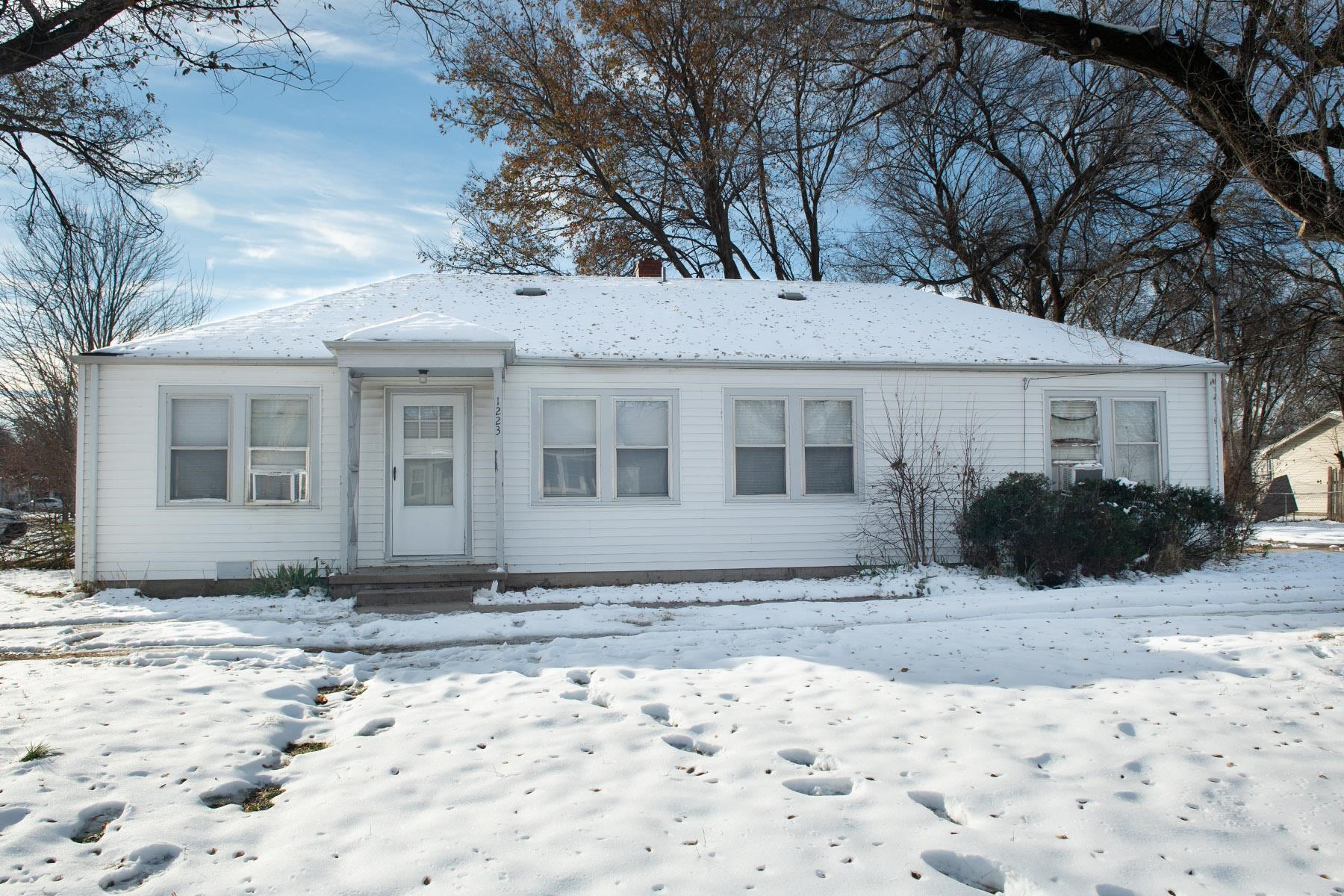 Photo of 1221 & 1223 E Kinkaid St in Wichita, KS