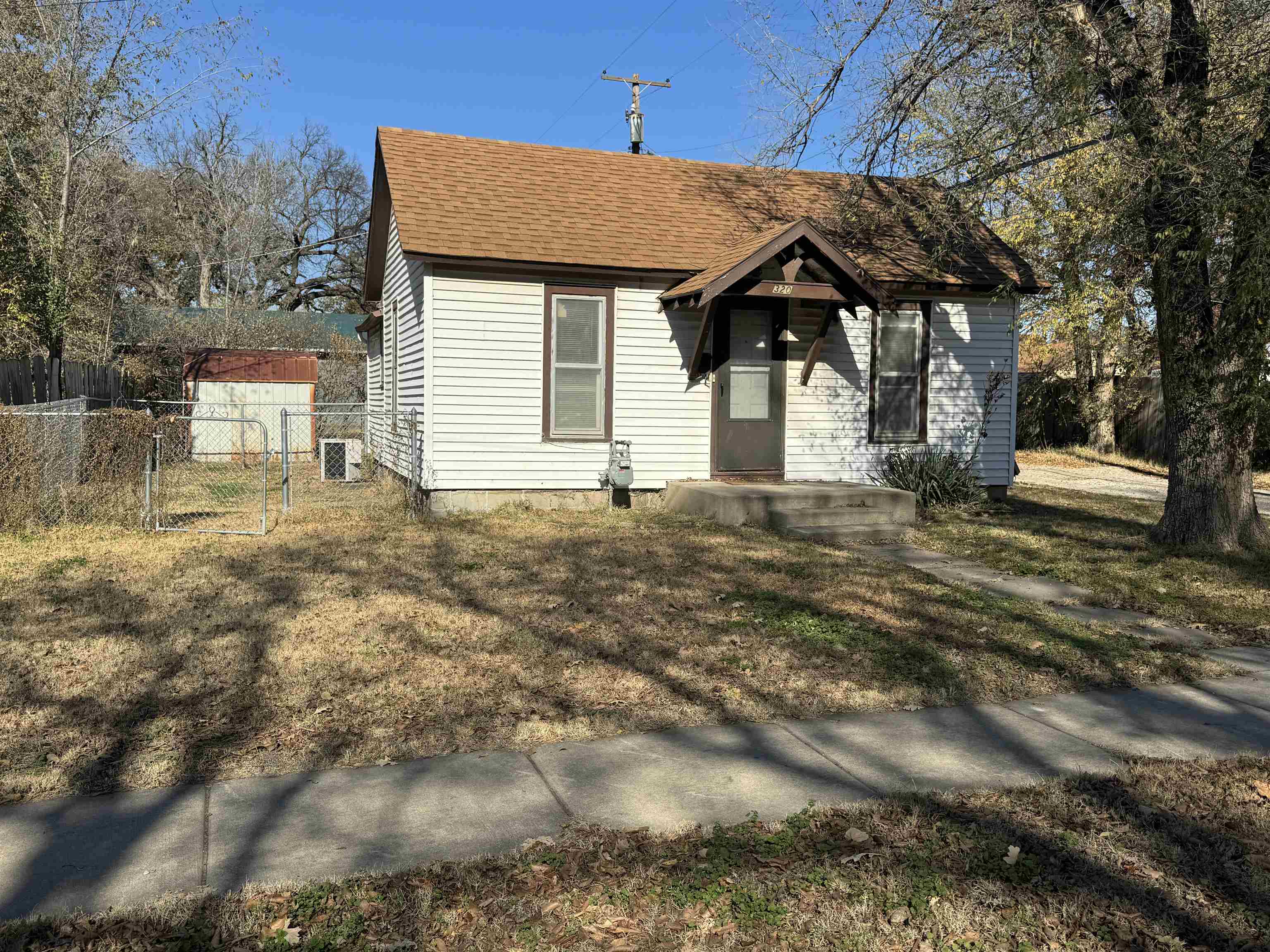 Photo of 320 W 2nd St in Valley Center, KS