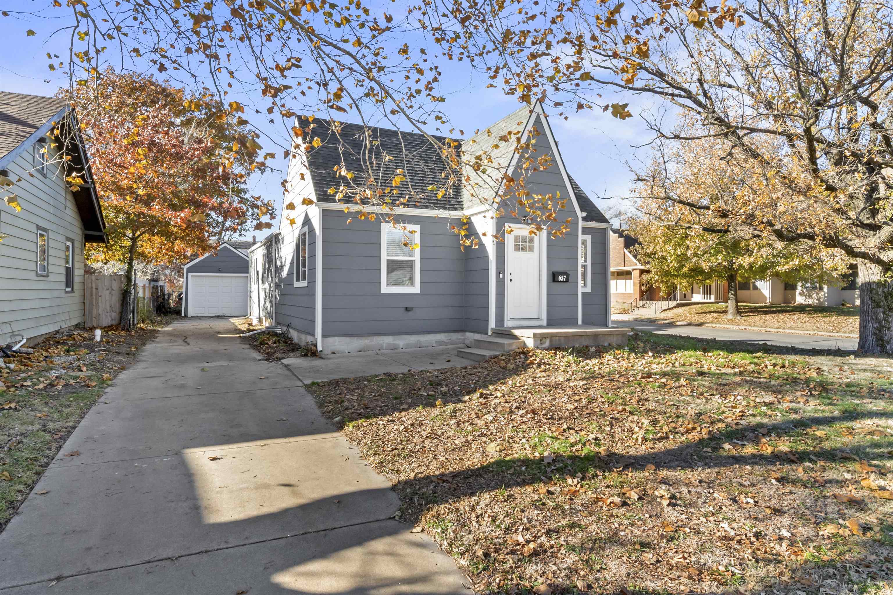 Photo of 657 N Dellrose Ave in Wichita, KS