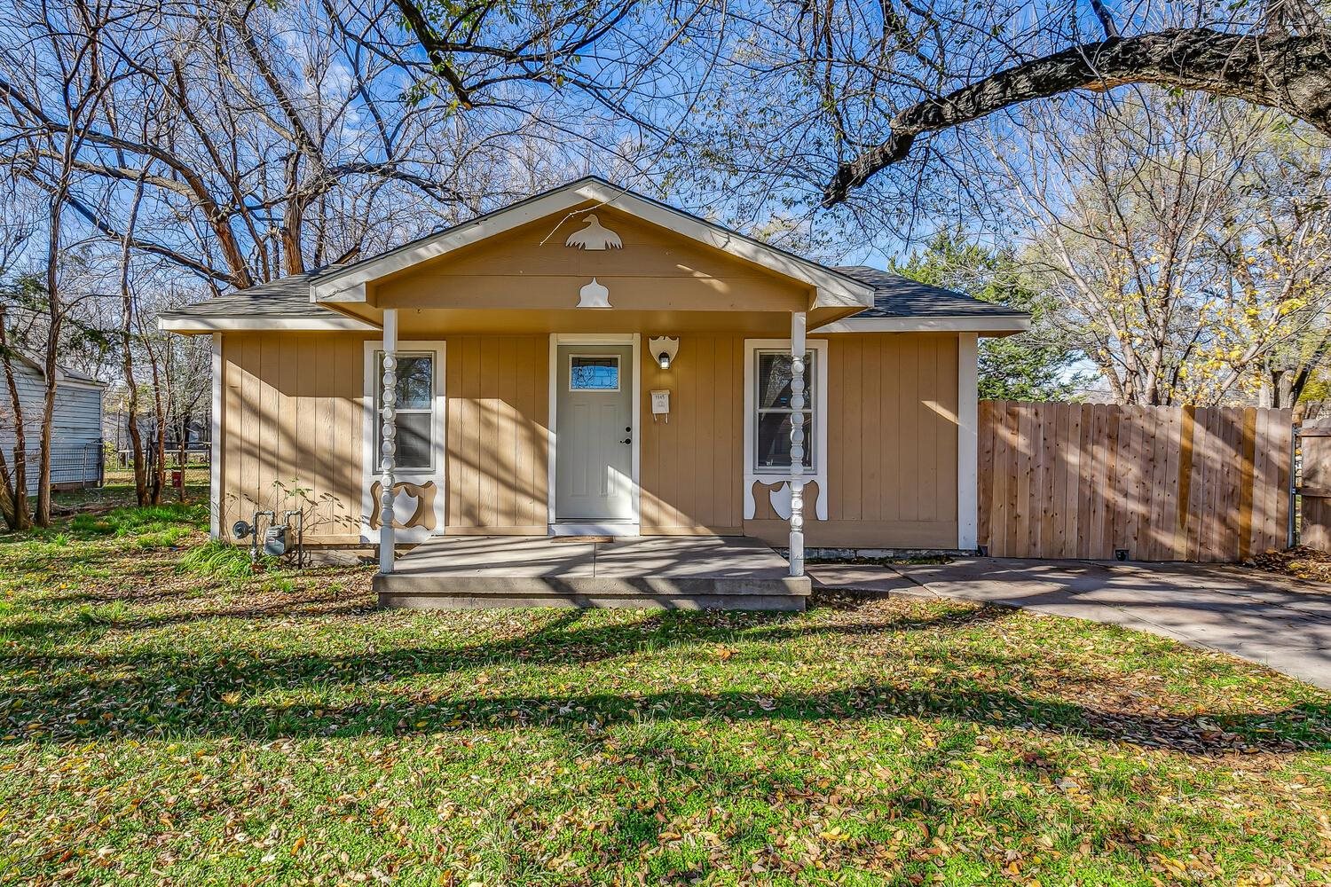 Photo of 1945 S Glenn St in Wichita, KS