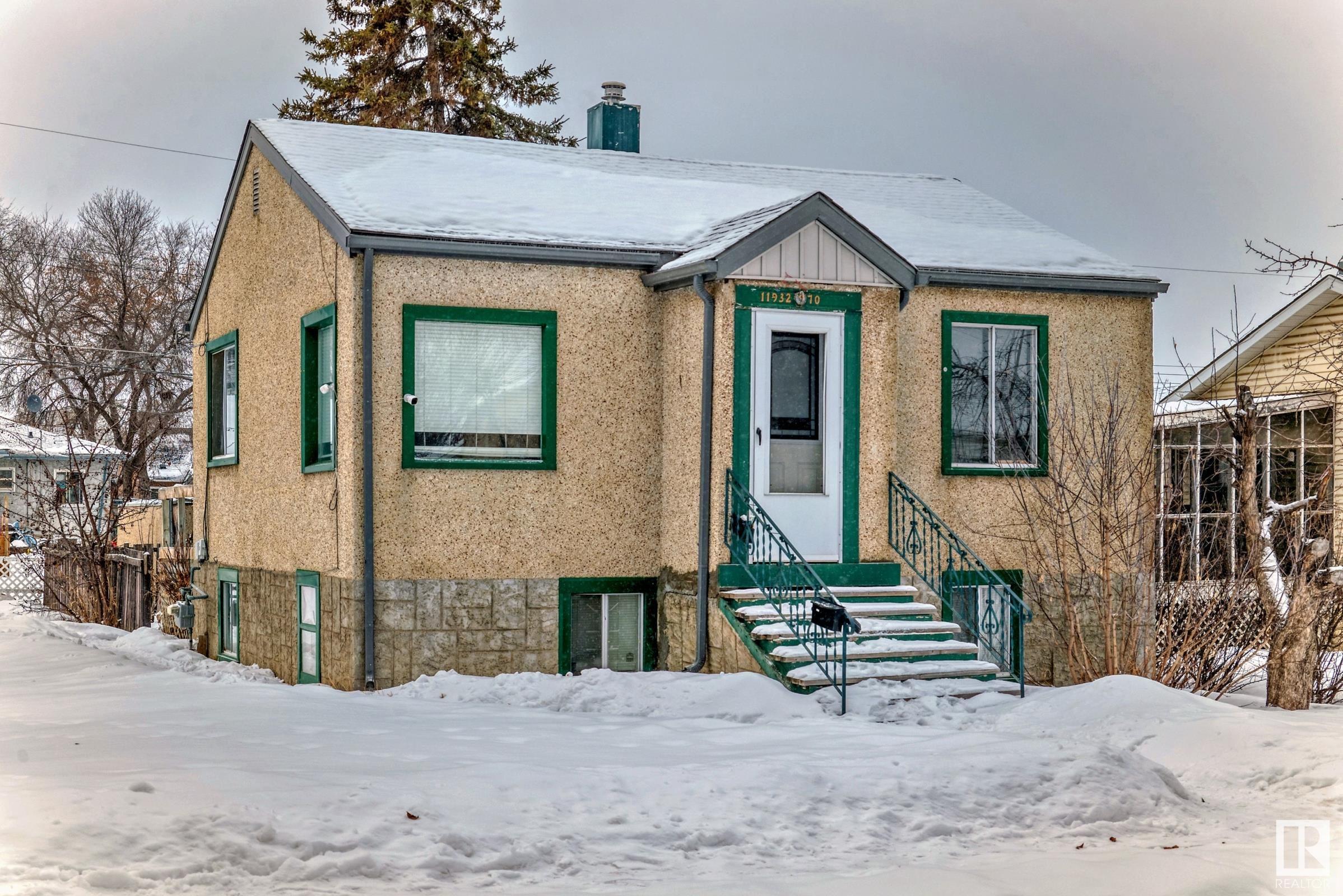 HELLO INVESTORS! Welcome to this charming 737 sq ft raised bungalow located in the quiet neighborhood of Montrose in Edmonton. This property is perfect for investors and sits on a 50' x 126' lot zoned RF5; offering potential for future development. New flooring on main floor and new roof. Featuring  2+1 beds, 2 baths, separate entrance, separate laundry, second kitchen and a spacious west-facing yard. This property offers endless possibilities for customization and income potential. Quick access to Wayne Gretzky drive and Yellowhead Trail.