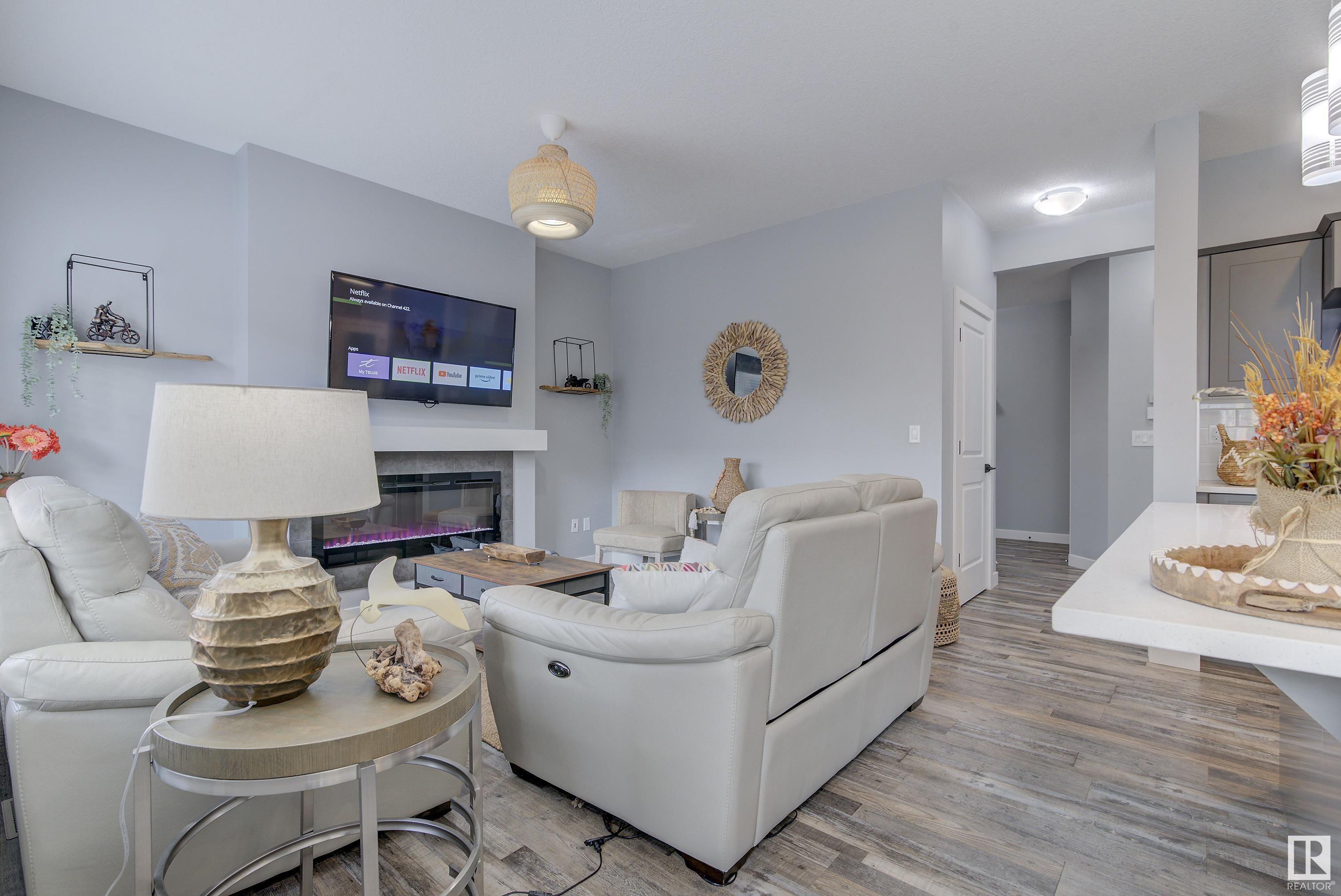 2082 GRAYDON HILL Crescent