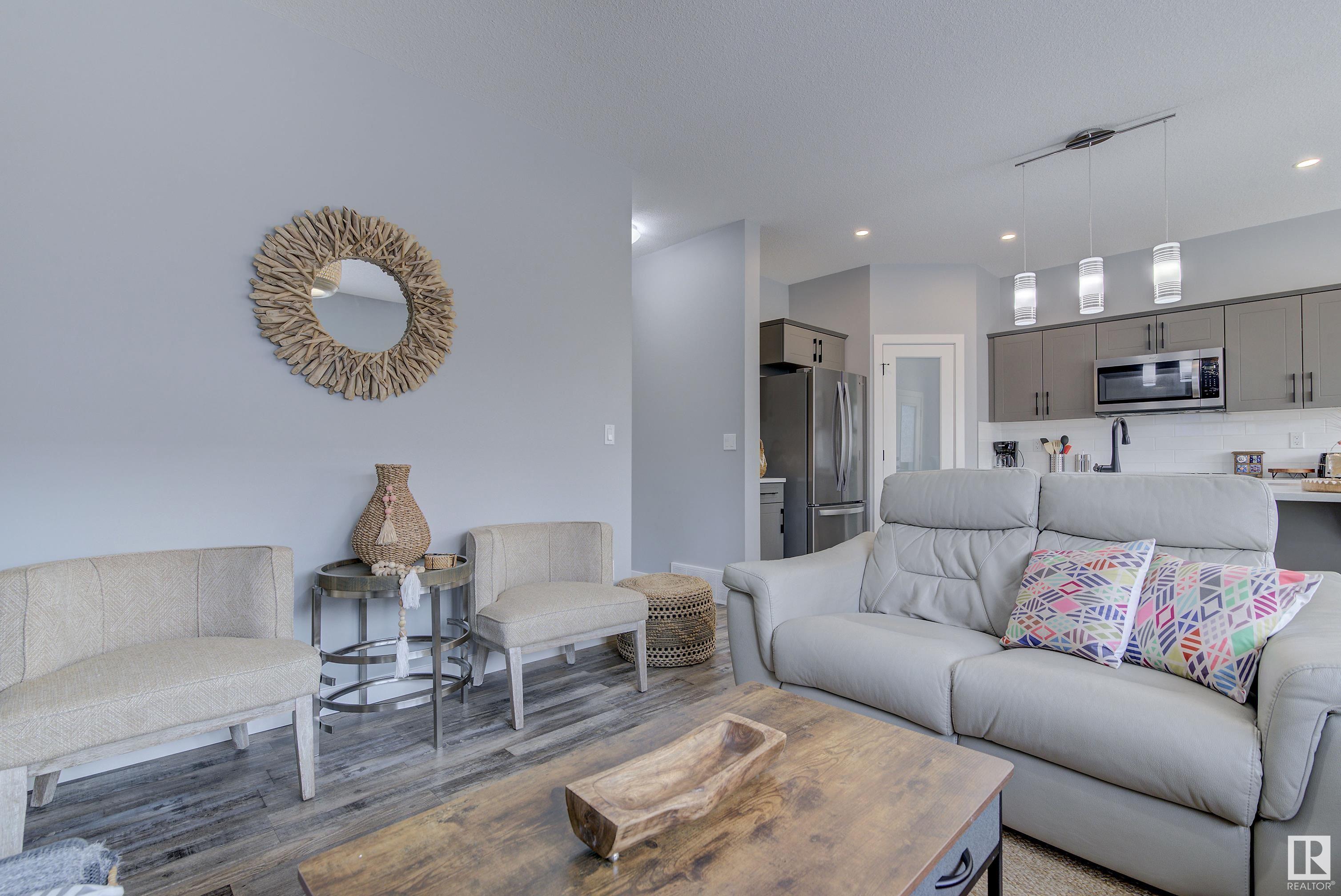 2082 GRAYDON HILL Crescent