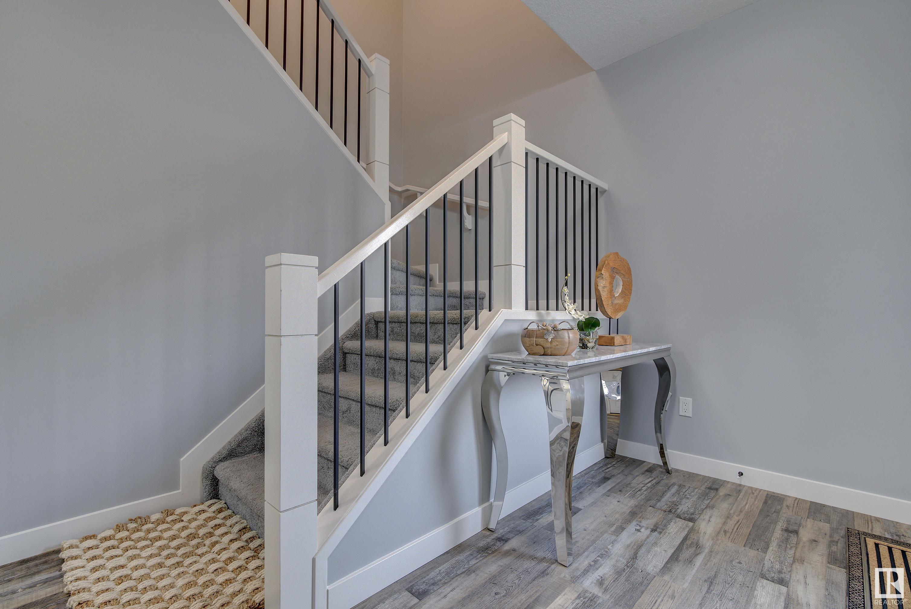 2082 GRAYDON HILL Crescent